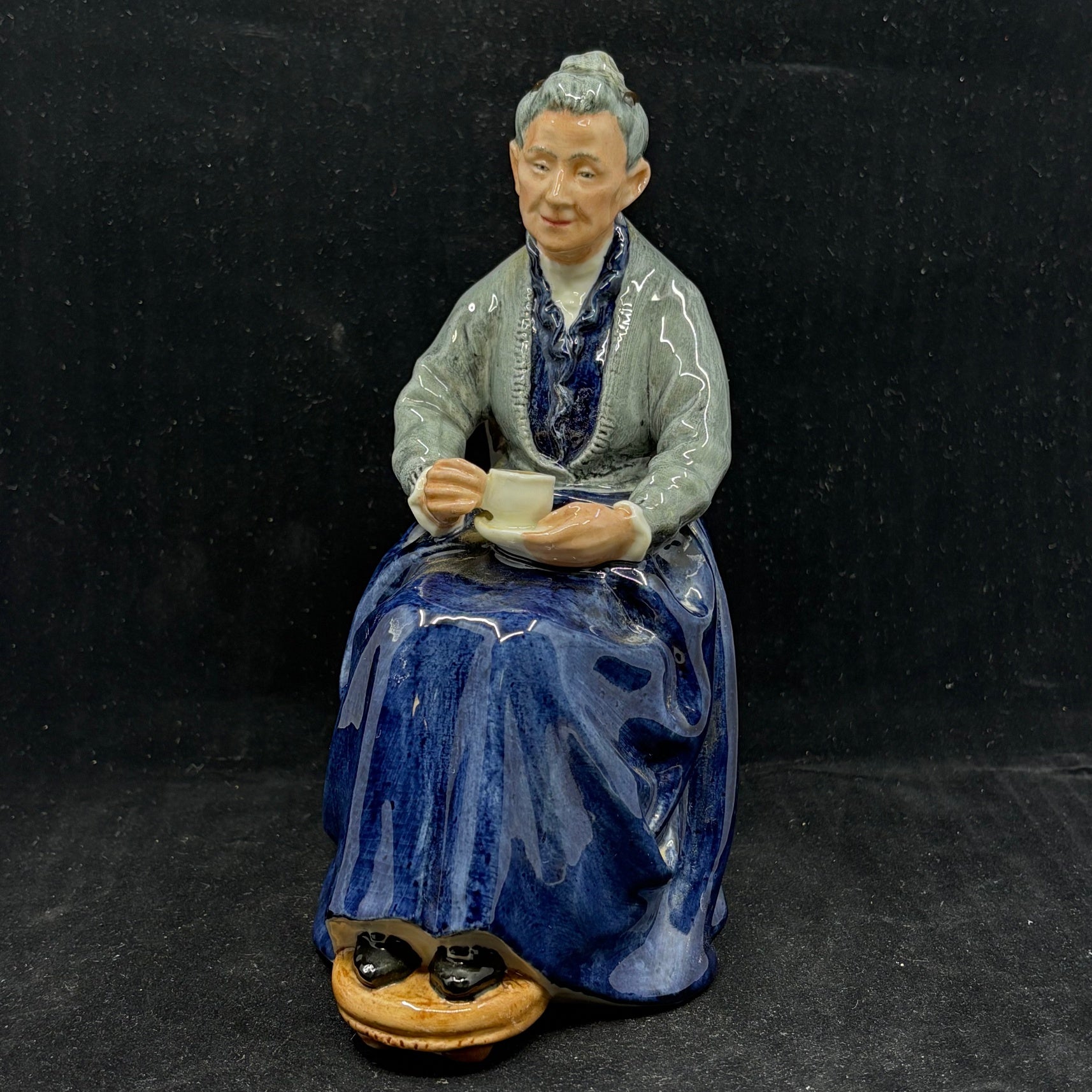 Royal Doulton Figurine Cup of Tea HN2322