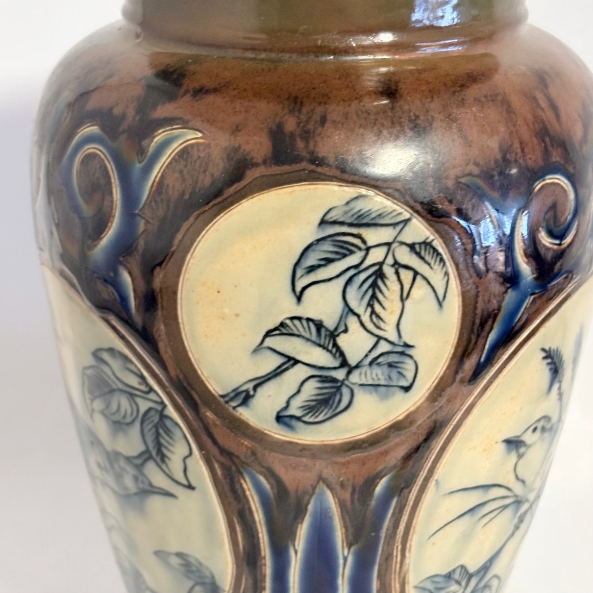 Royal Doulton Lambeth Florence Barlow Bird Vase -detail2