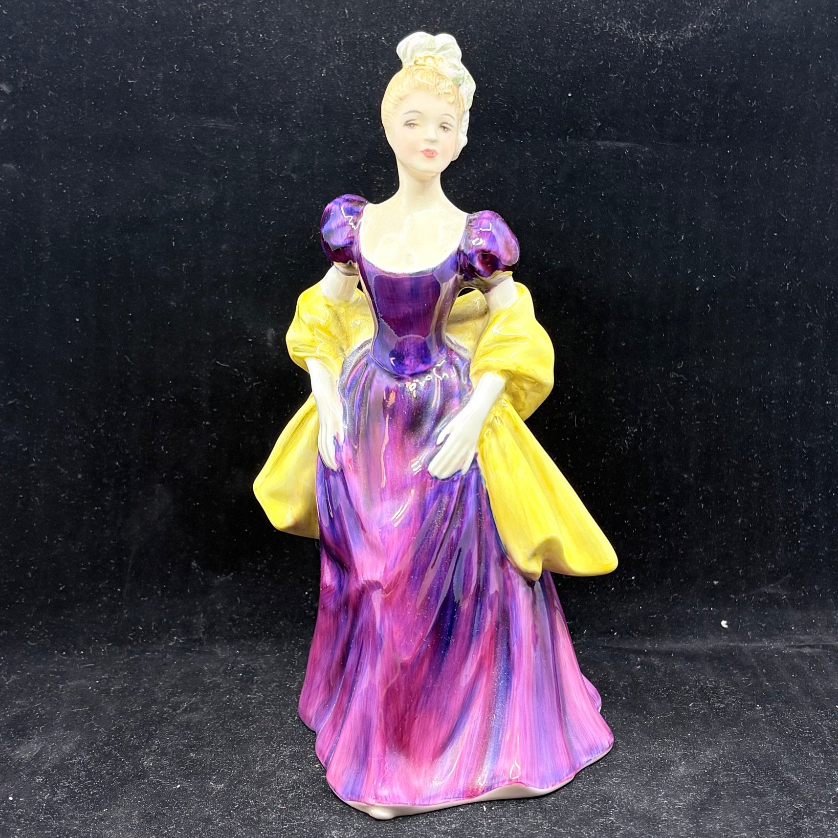 Royal Doulton Figurine Loretta HN2337 - William Cross