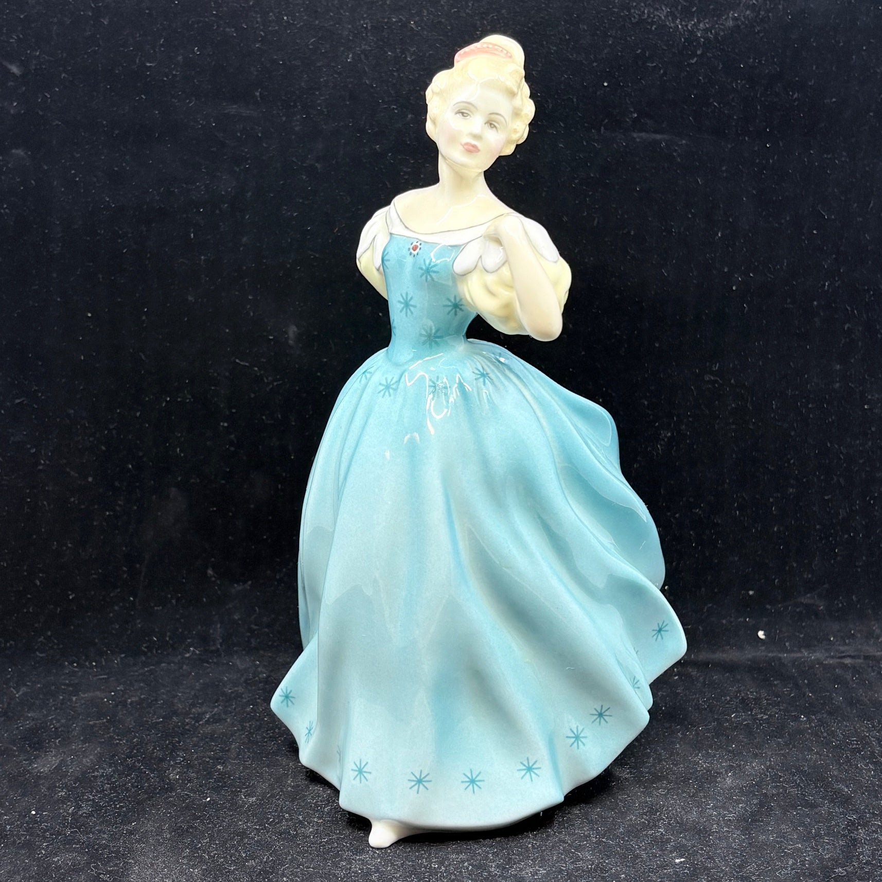 Royal Doulton Figurine Enchantment HN2178 - William Cross