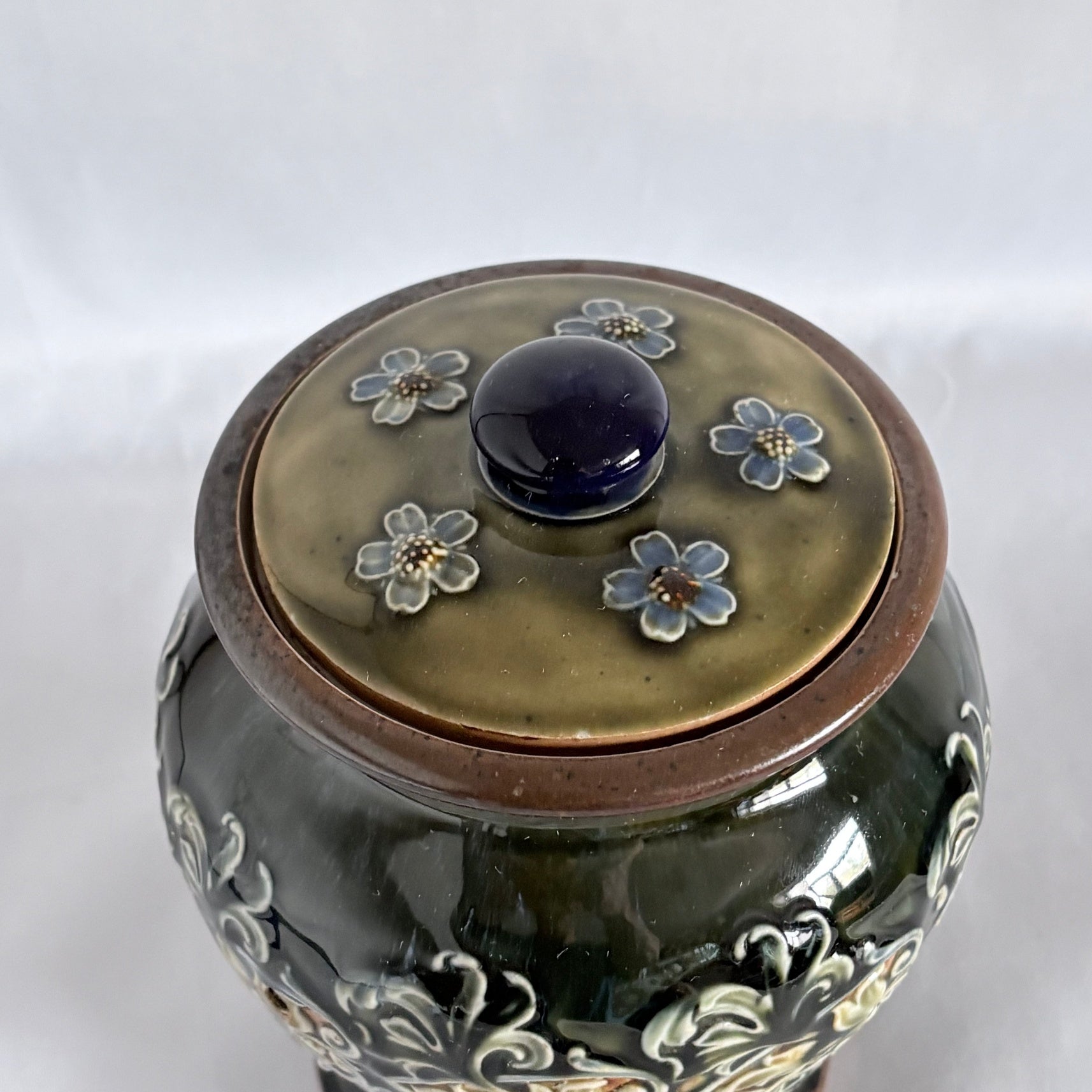 Royal Doulton Lambeth Lidded Humidor - William Cross 