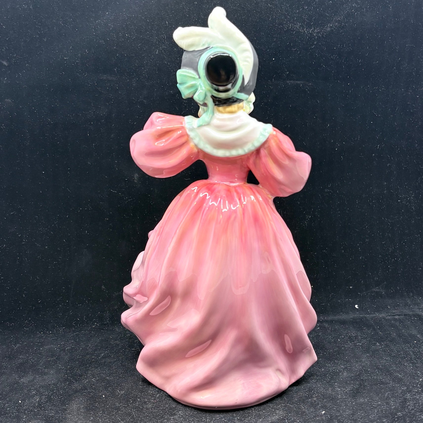 Royal Doulton Figurine Marguerite HN1928 - William Cross