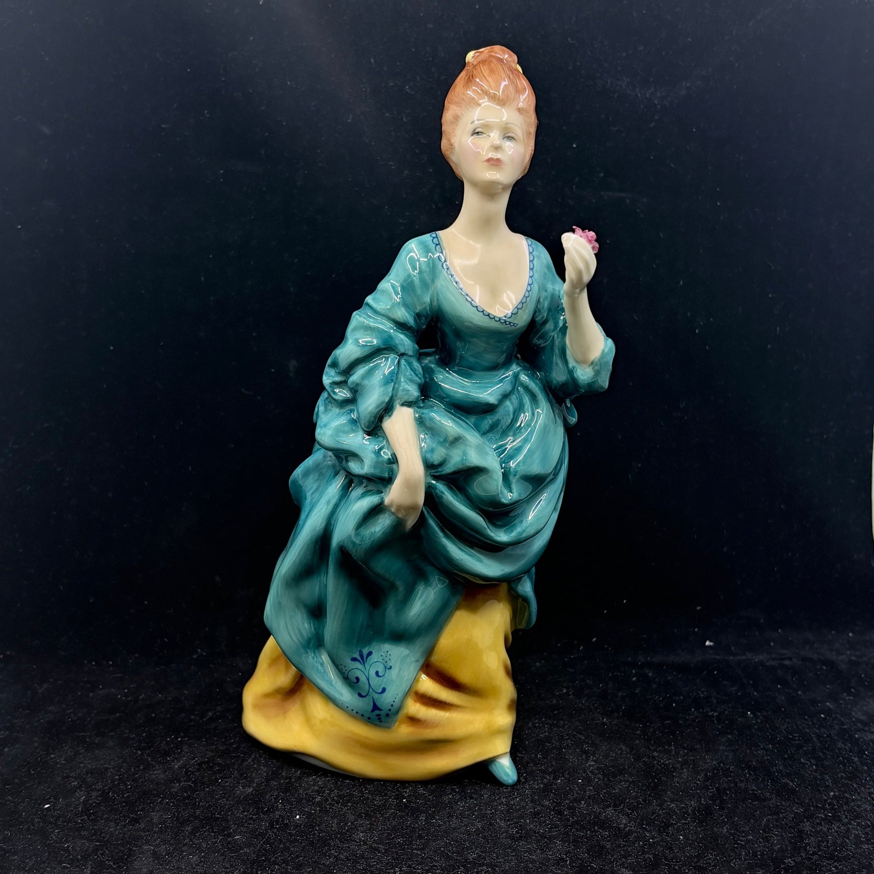 Royal Doulton Figurine Olga HN2463 - William Cross