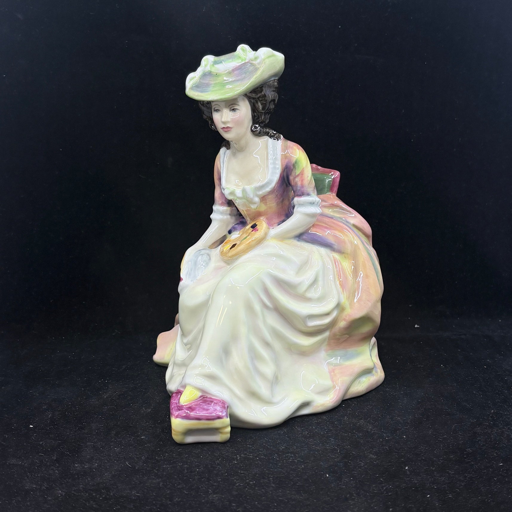 Royal Doulton Figurine Kathleen HN2933 - William Cross