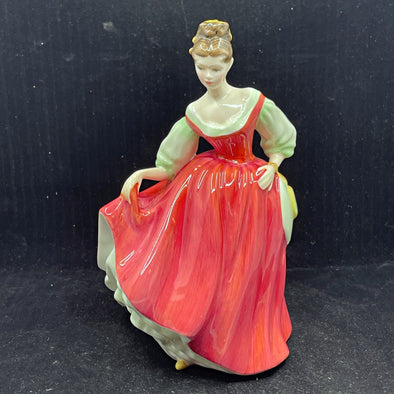 Royal Doulton Figurine Fair Lady HN2832 - William Cross