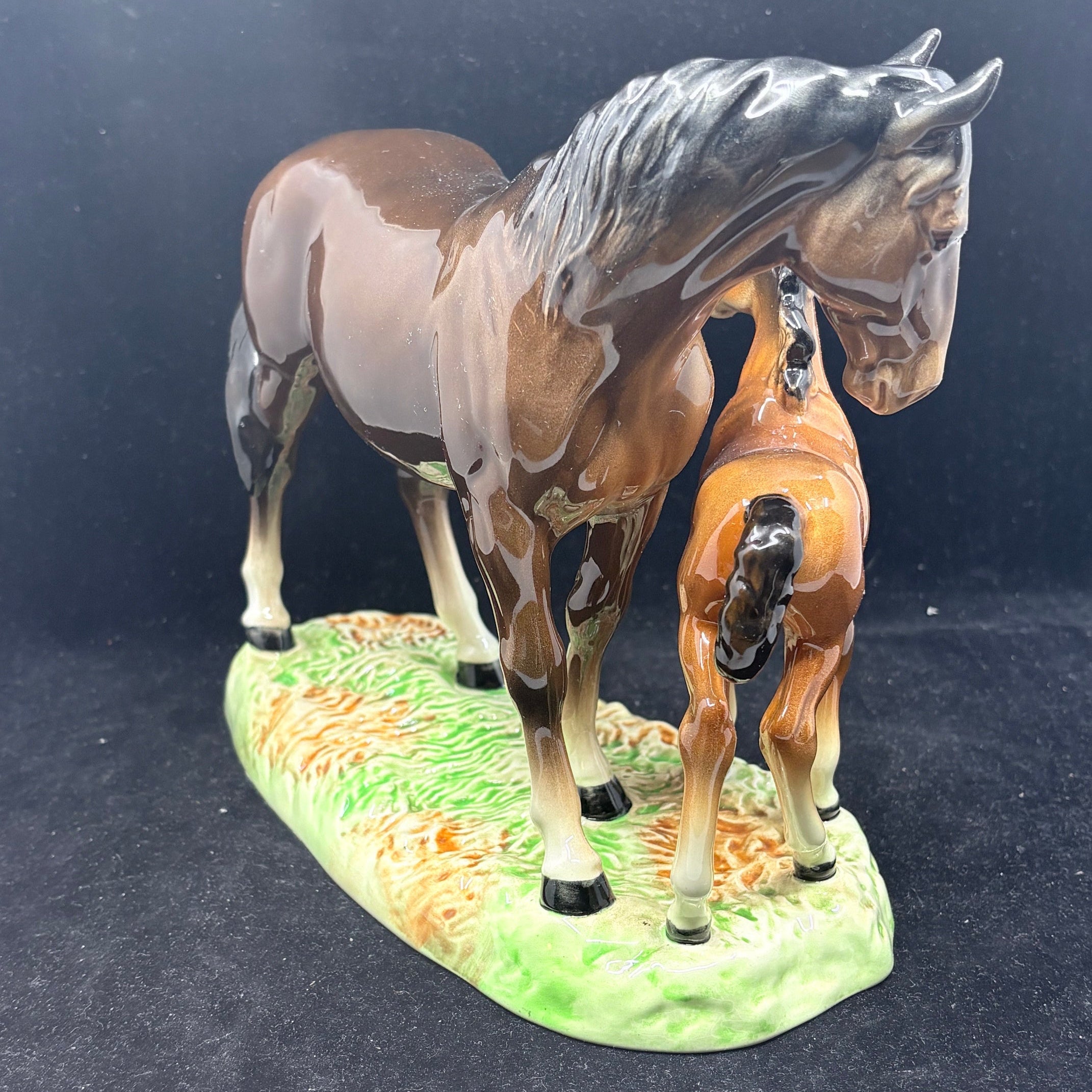 Beswick Mare & Foal on Base Model 953 