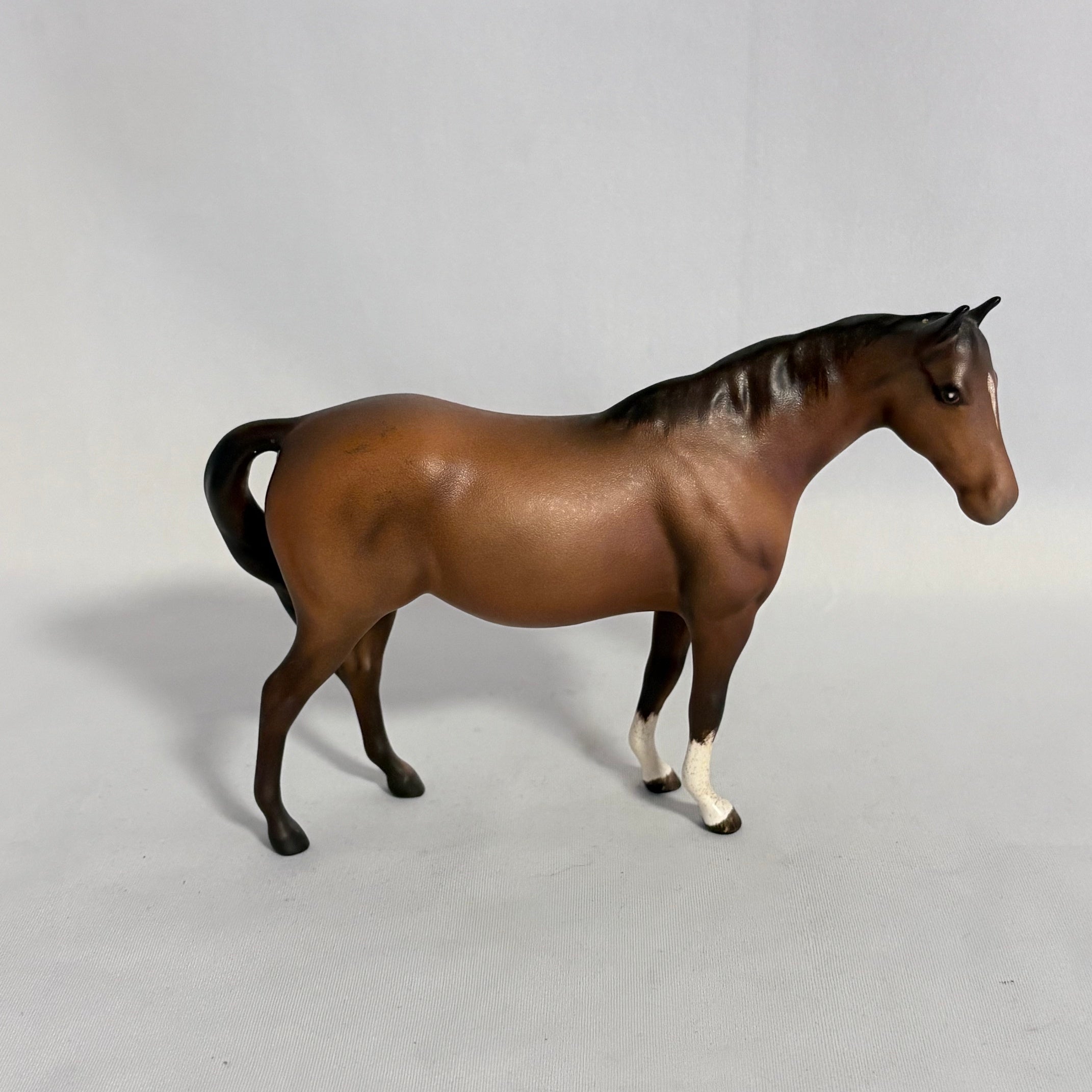 Beswick Mare Facing Right Head Up Model 1991 Brown Matt