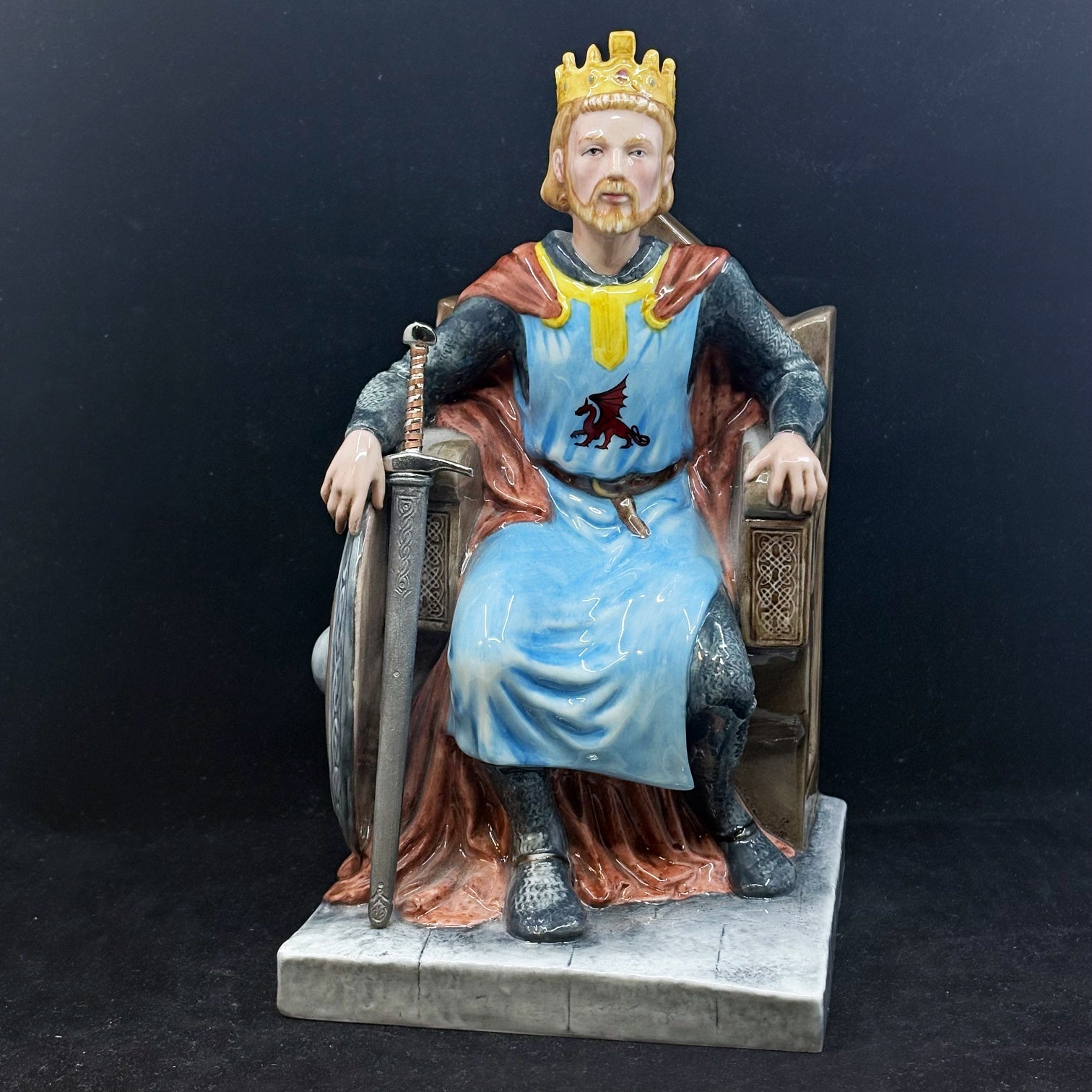 Royal Doulton Figurine King Arthur HN4541 - William Cross