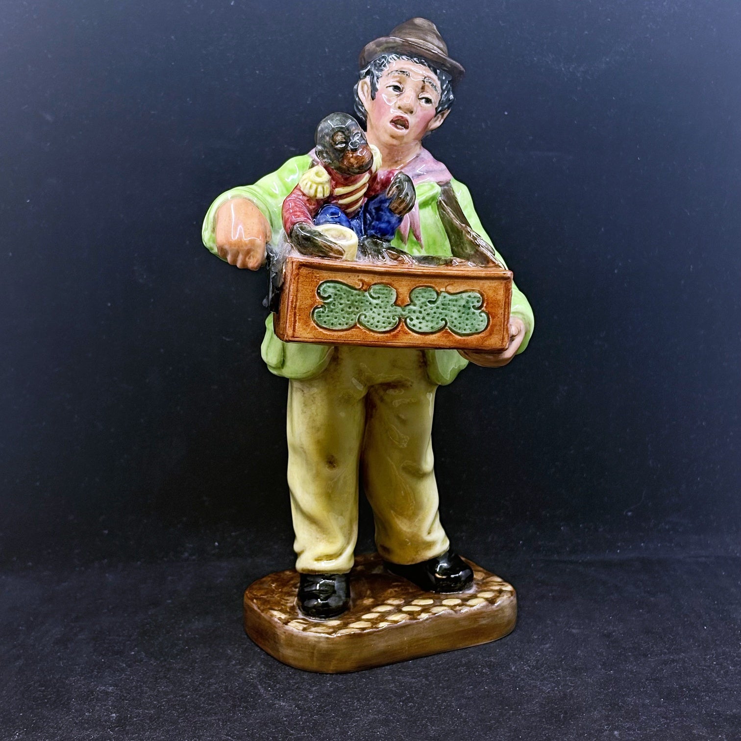 Royal Doulton Figurine Organ Grinder HN2173 - William Cross