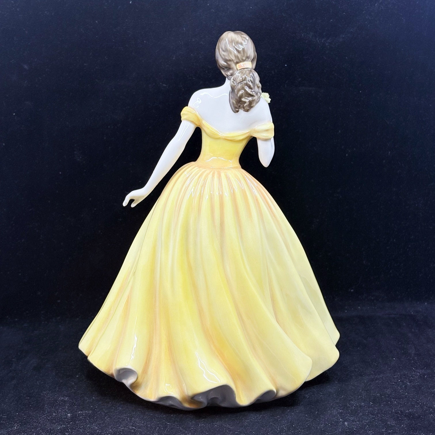 Royal Doulton Figurine Elzabeth HN4426