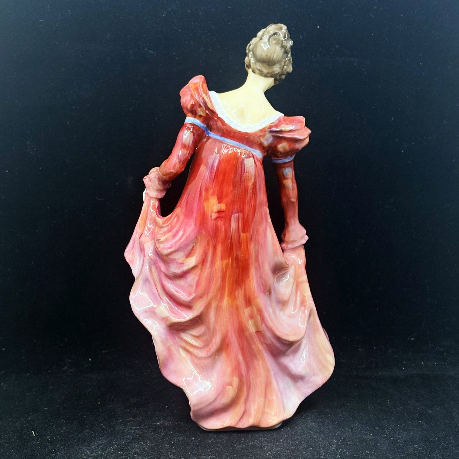 Royal Doulton Figurine Minuet HN2066 -William Cross