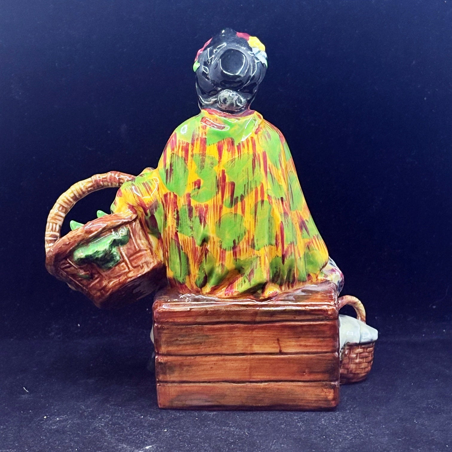 Royal Doulton Figurine Old Lavender Seller HN1492 - William Cross