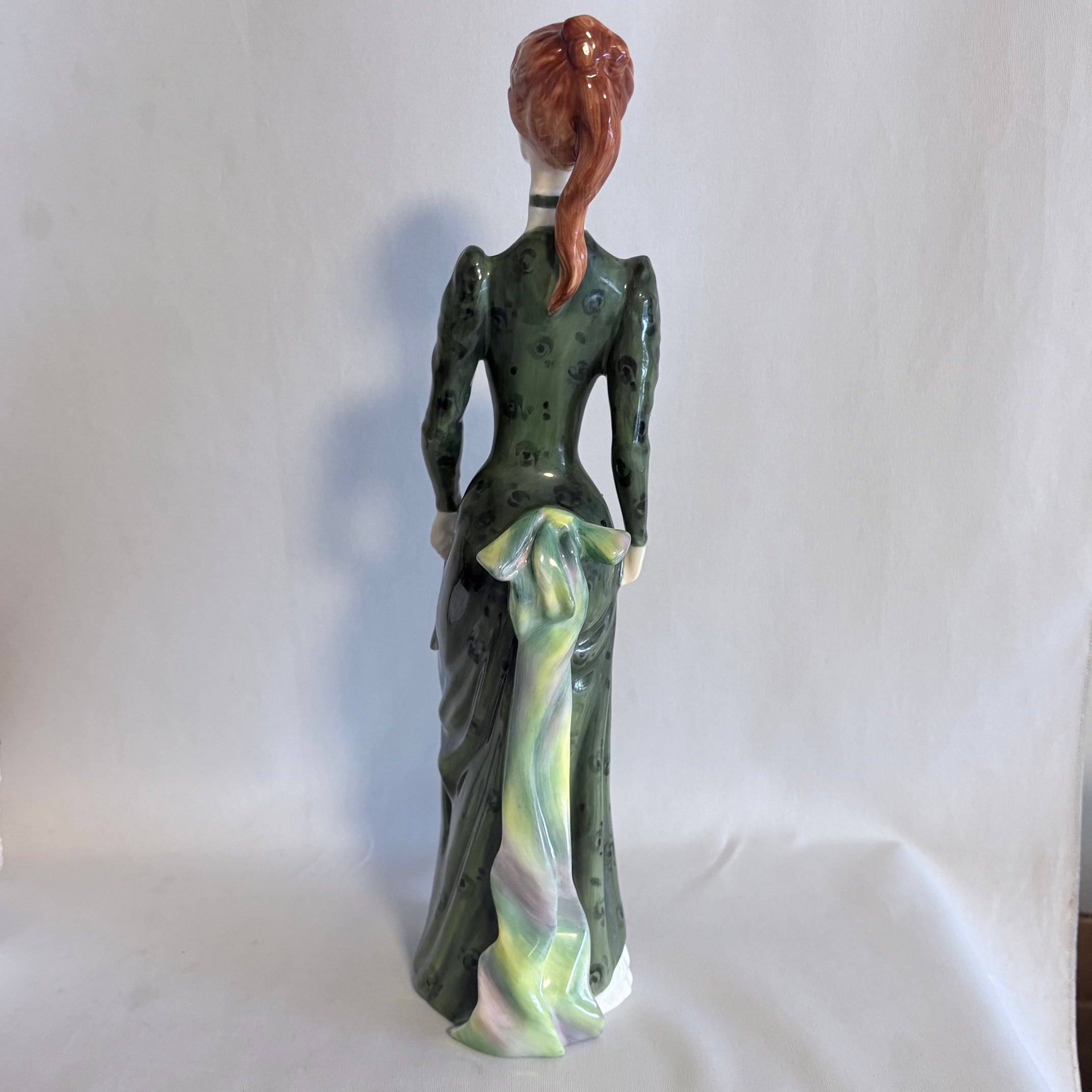 Royal Doulton Figurine Haute Ensemble Set