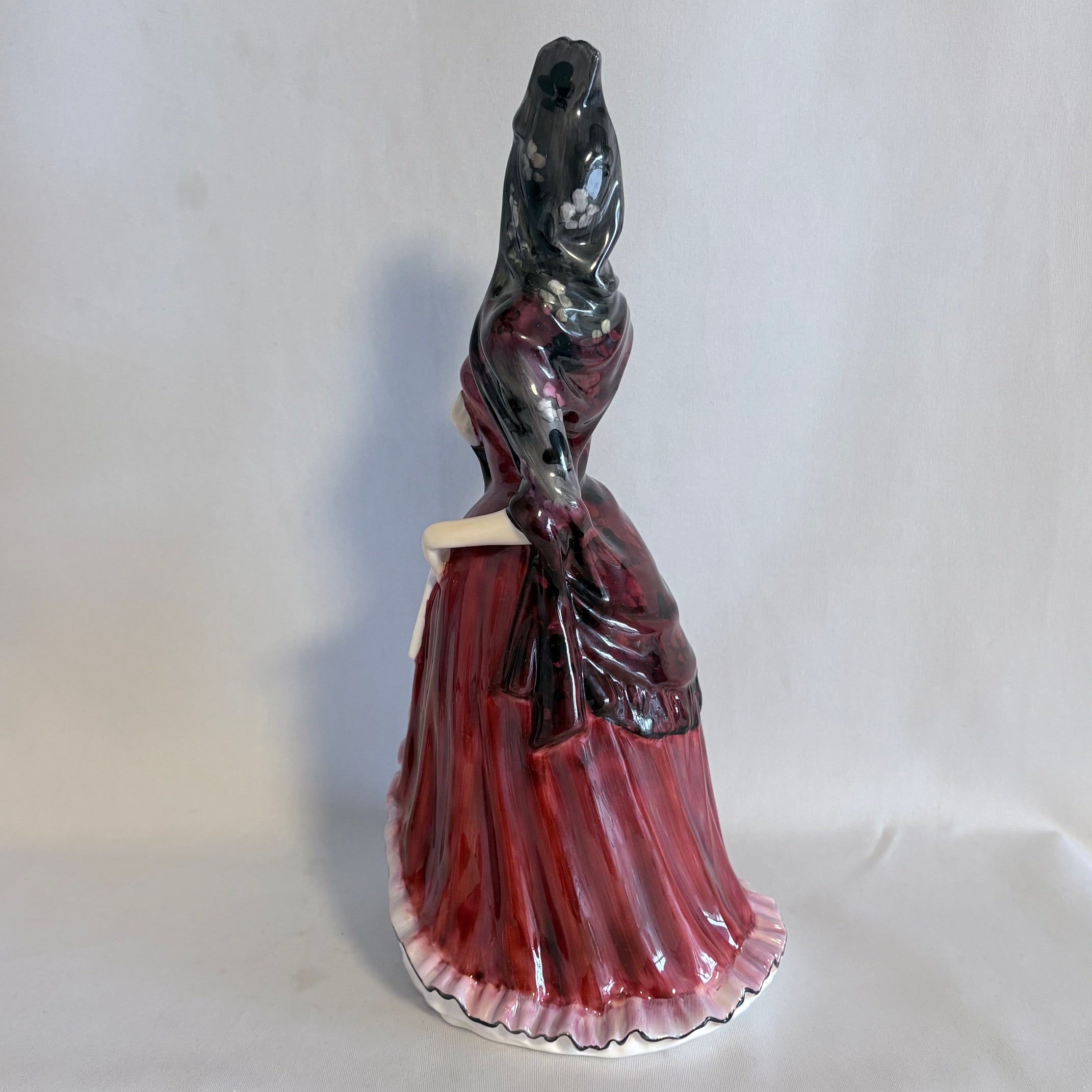 Royal Doulton Figurine Haute Ensemble Set