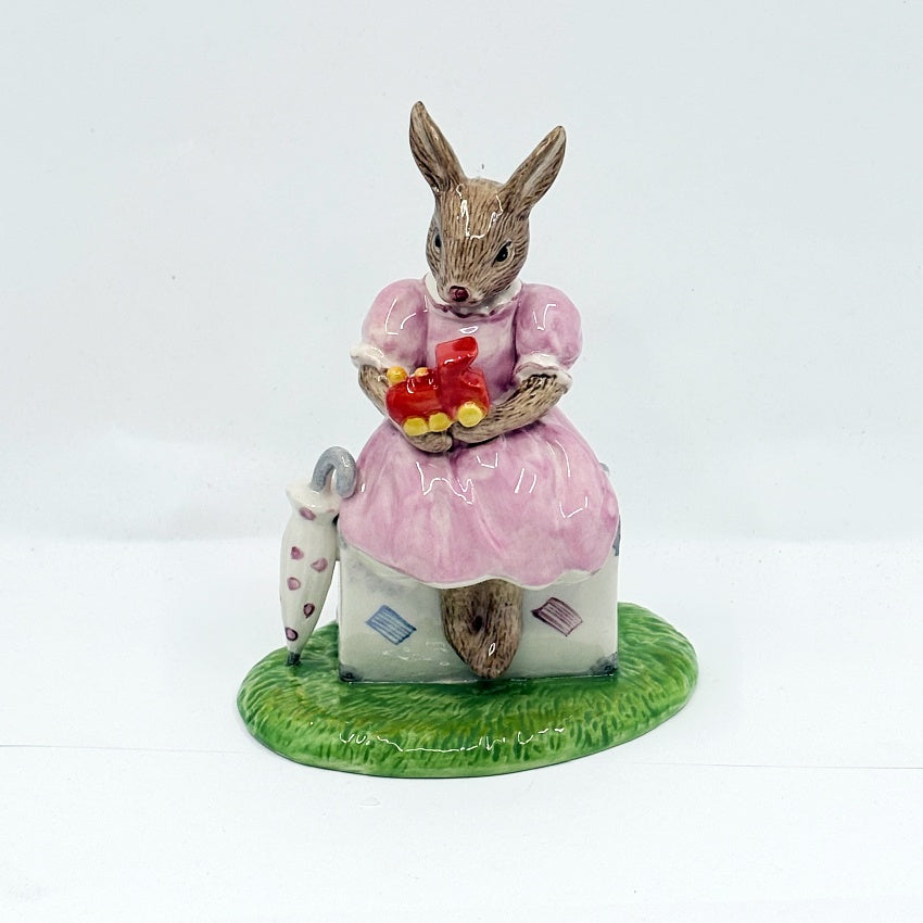 Royal Doulton Bunnykins Sitting on a Suitcase DB482