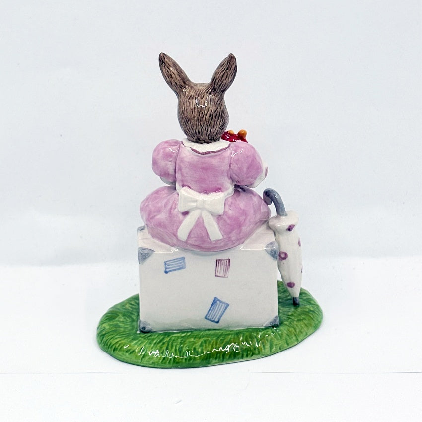 Royal Doulton Bunnykins Polly DB402 – Bunnykins of the Year