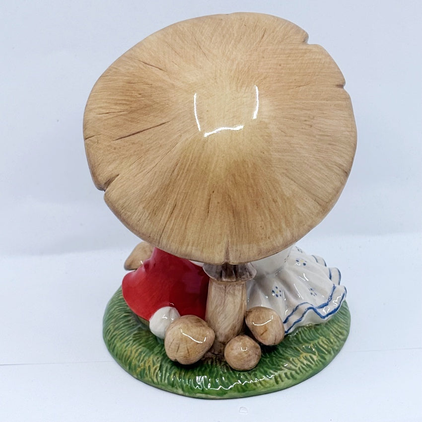Royal Doulton Bunnykins Cuddling Under a Mushroom DB480 – Bunnykins of the Year