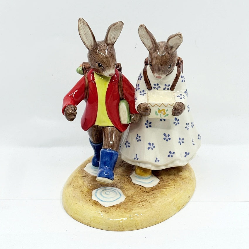 Royal Doulton Bunnykins Off to School DB498 – Bunnykins of the Year