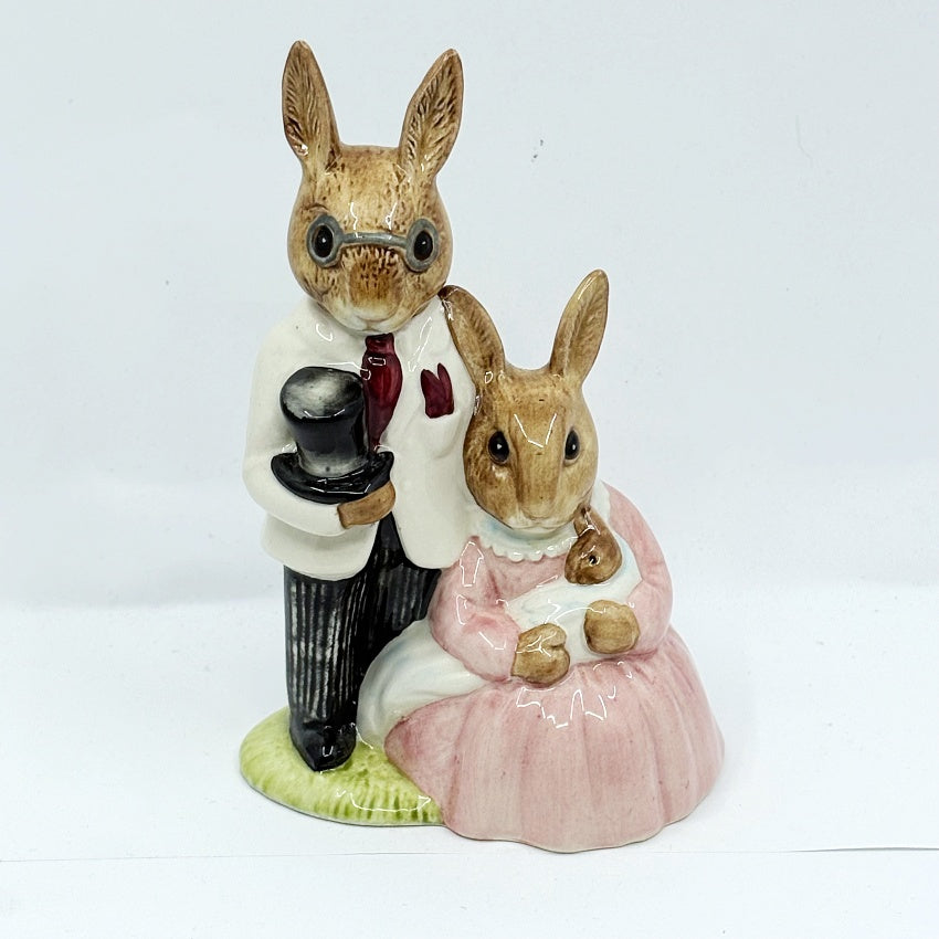 Royal Doulton Bunnykins Family Photograph DB67