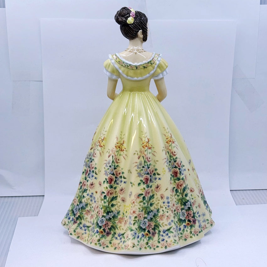 Queen Victoria HN5705 Royal Doulton Figurine