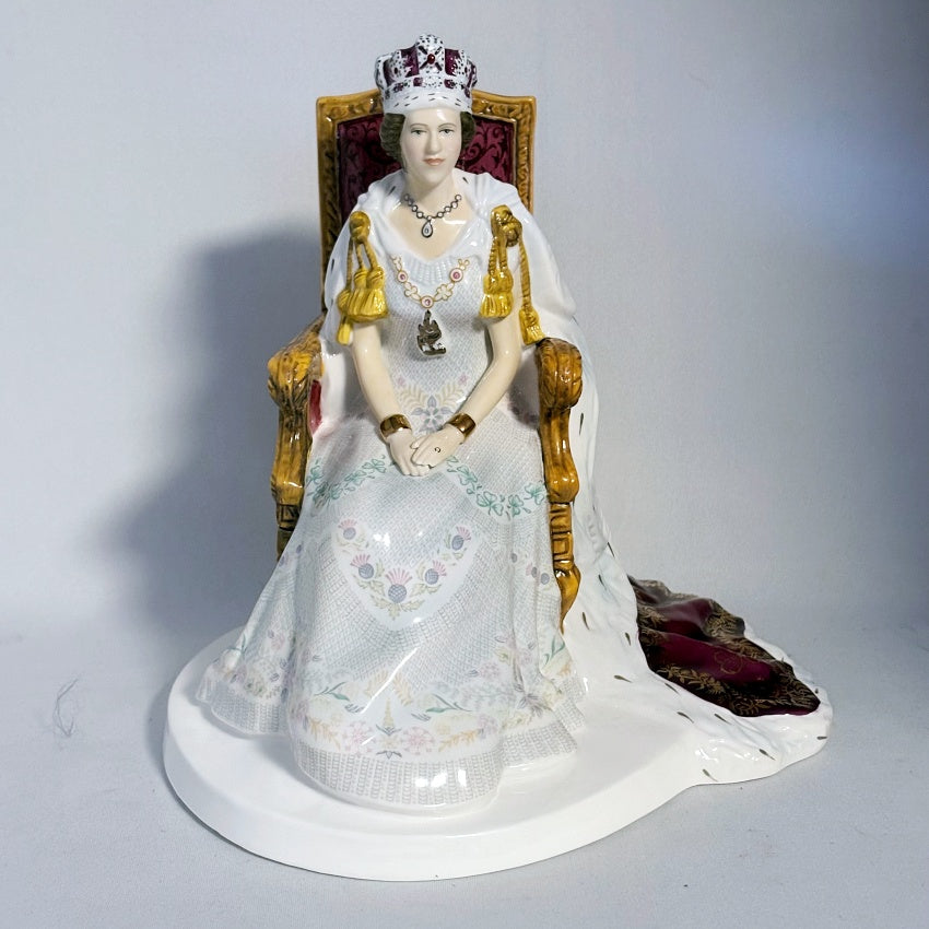 Royal Doulton Diamond Jubilee QE II HN5582 Figurine - William Cross