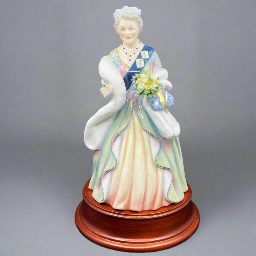 Royal Doulton Figurine HM Queen Elzabeth, Queen Mother HN3189