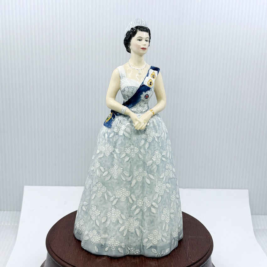 Royal Doulton Figurine HM Queen Elizabeth II-20th Anniversary - William Cross