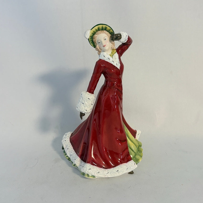 Royal Doulton Figurine Winter Romance HN5345