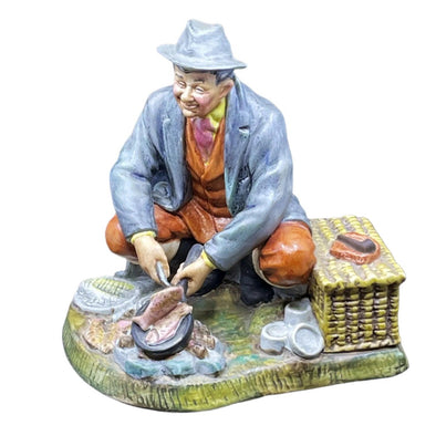 Royal Doulton Figurine Bon Apetite HN2444 - William Cross