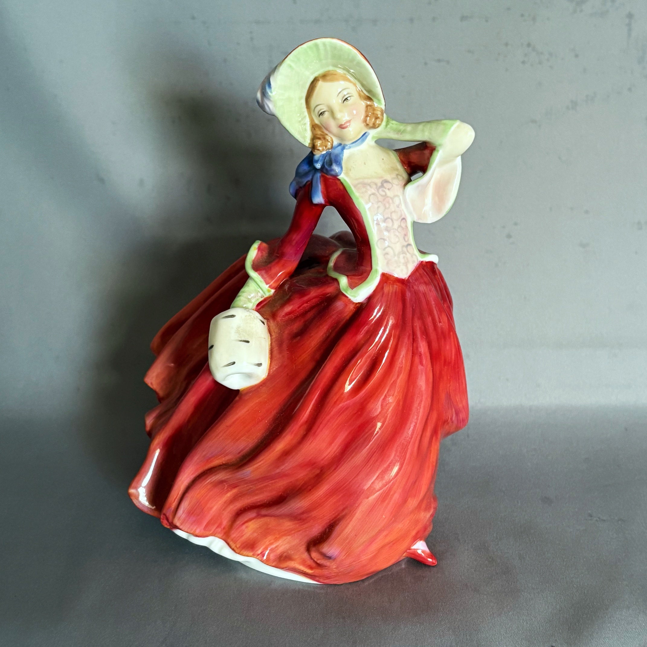 Royal Doulton Figurine Autumn Breezes HN1934 - William Cross