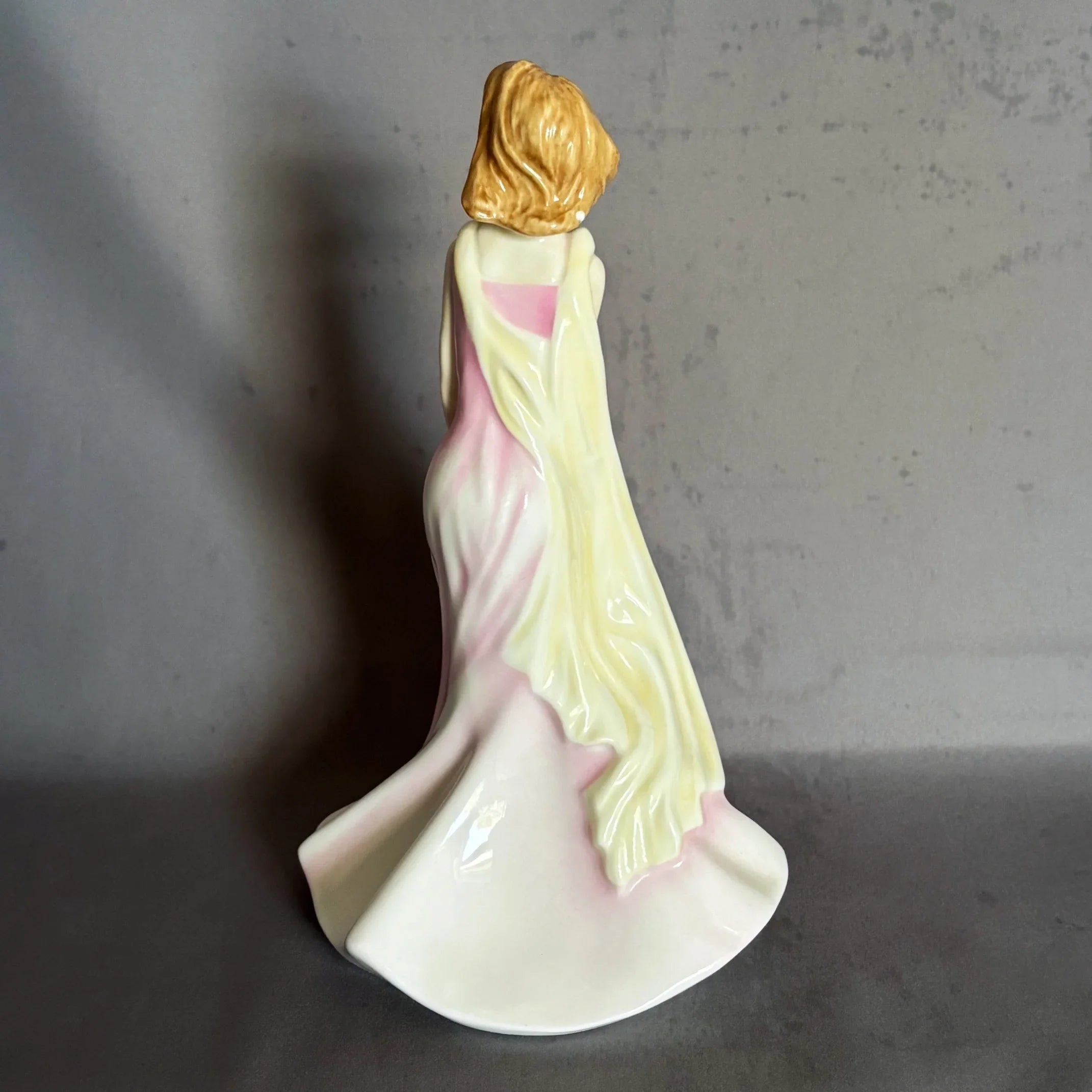 Royal Doulton Figurine Ellie HN4046 - William Cross
