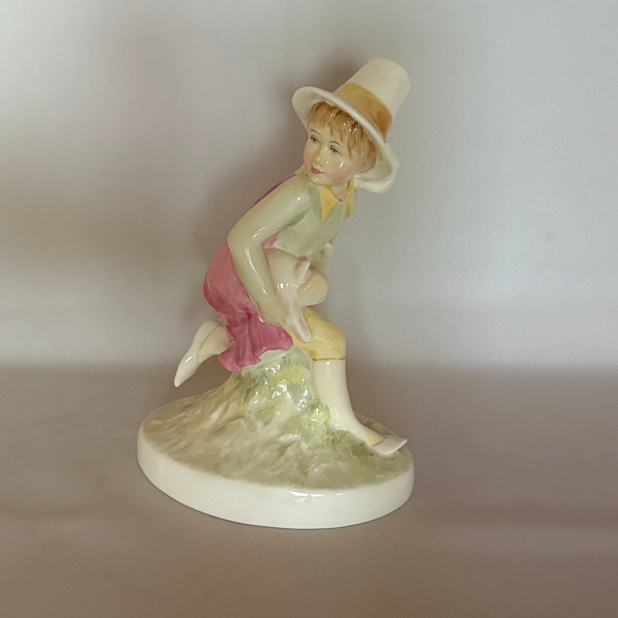 Royal Doulton Figurine Tom Tom The Pipers Son HN3032 - William Cross