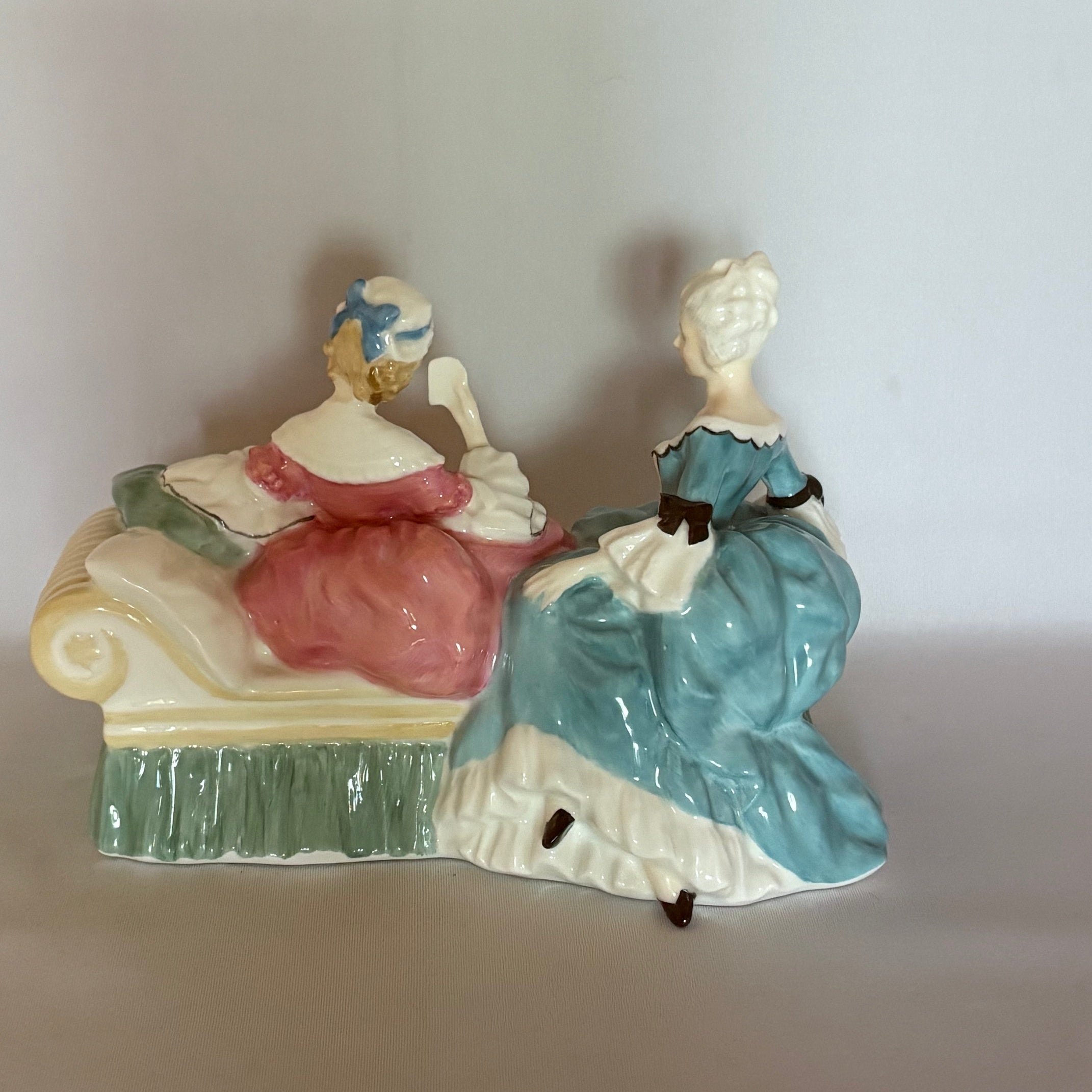 Royal Doulton Figurine Love Letter HN2149 - William Cross