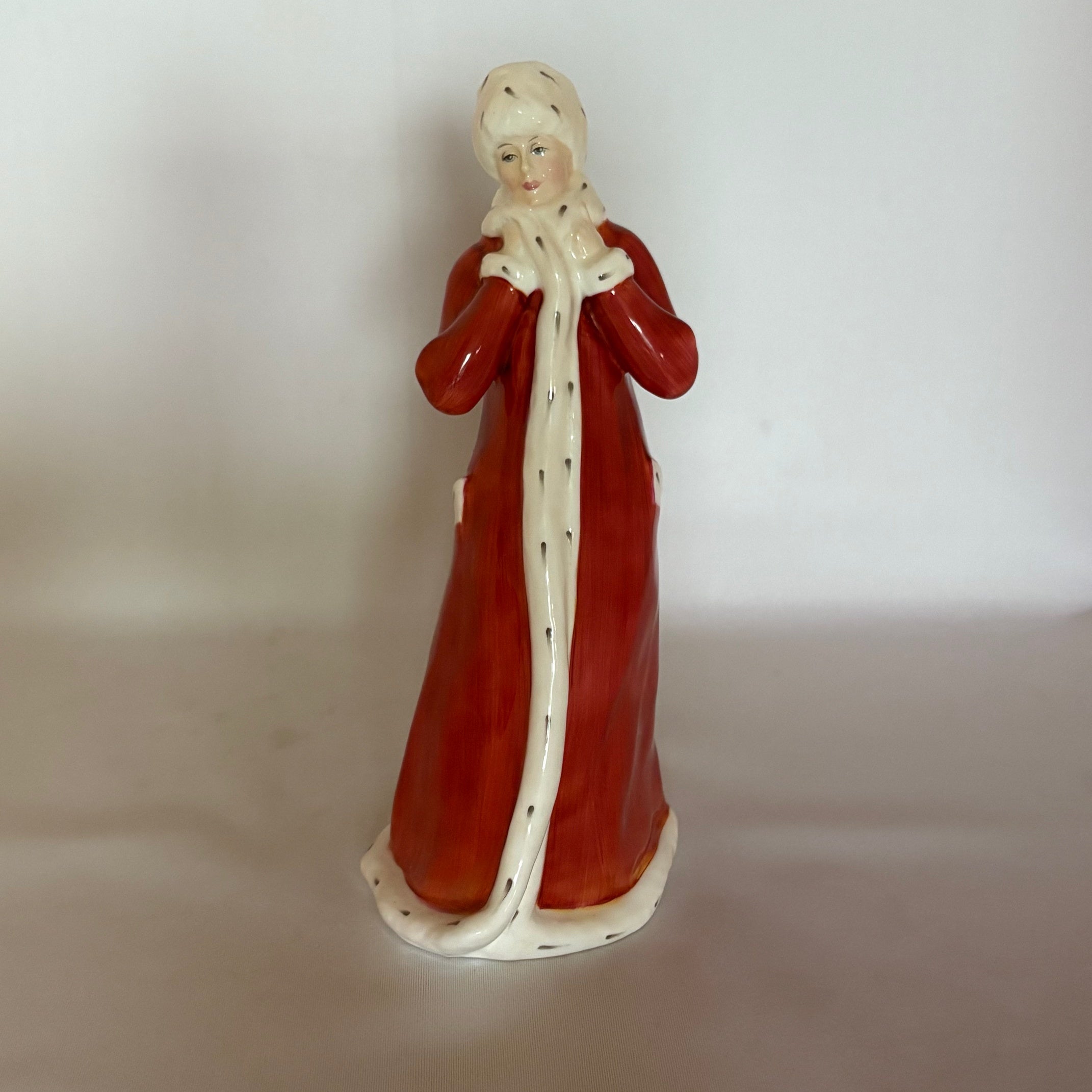 Royal Doulton Figurine Wintertime HN3060 - William Cross