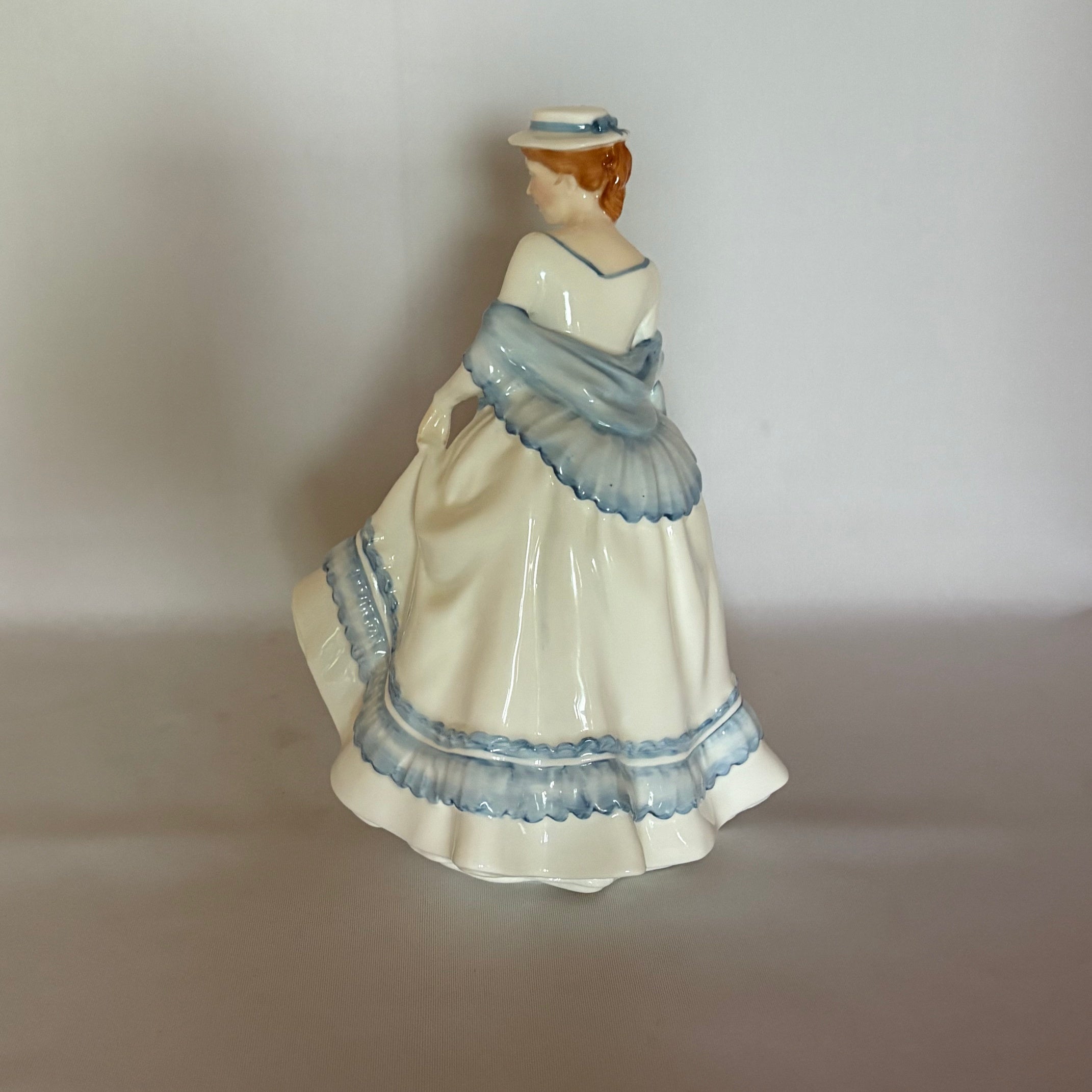 Royal Doulton Figurine Summertime HN3137 - William Cross