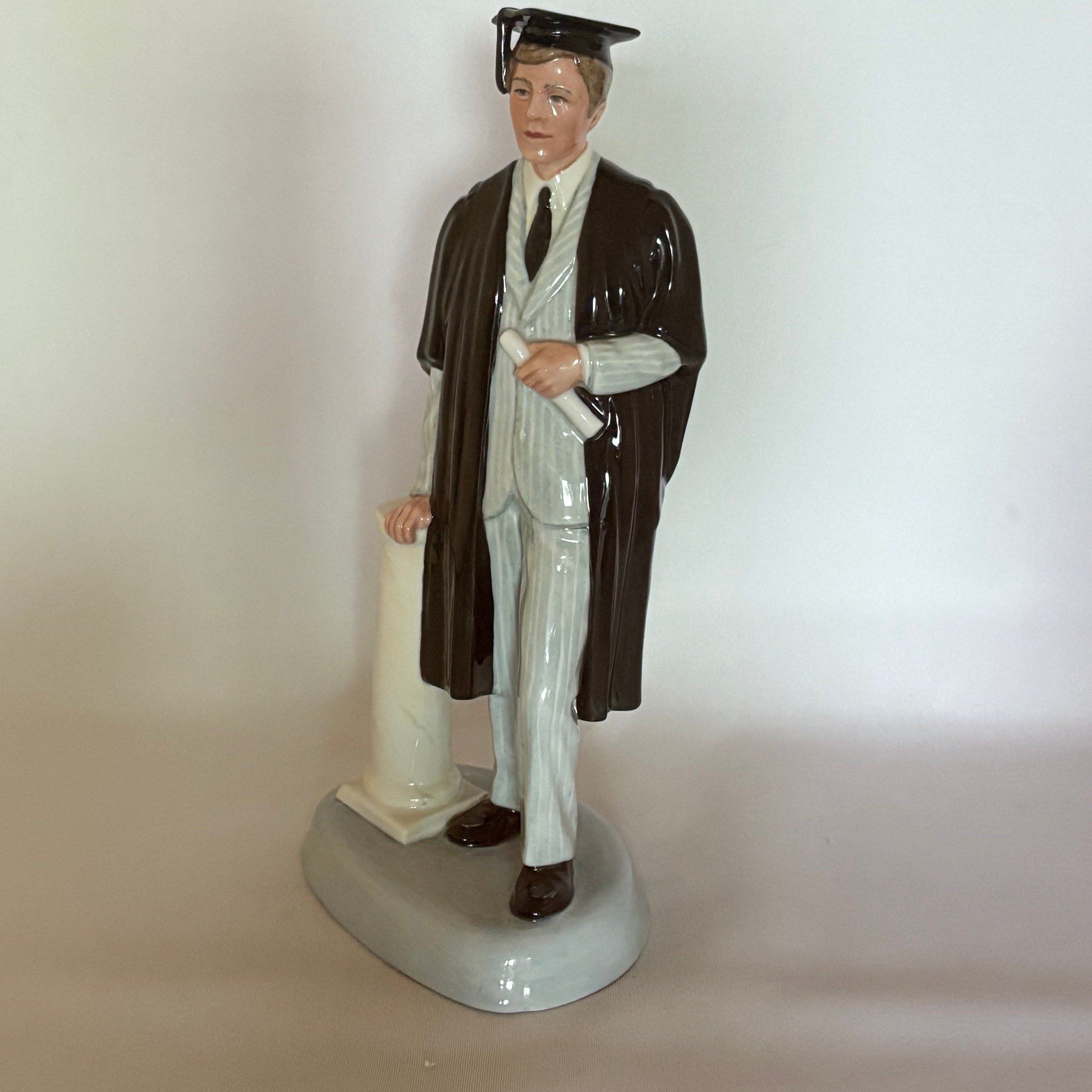 Royal Doulton Figurine Graduate, Male HN3017 - William Cross