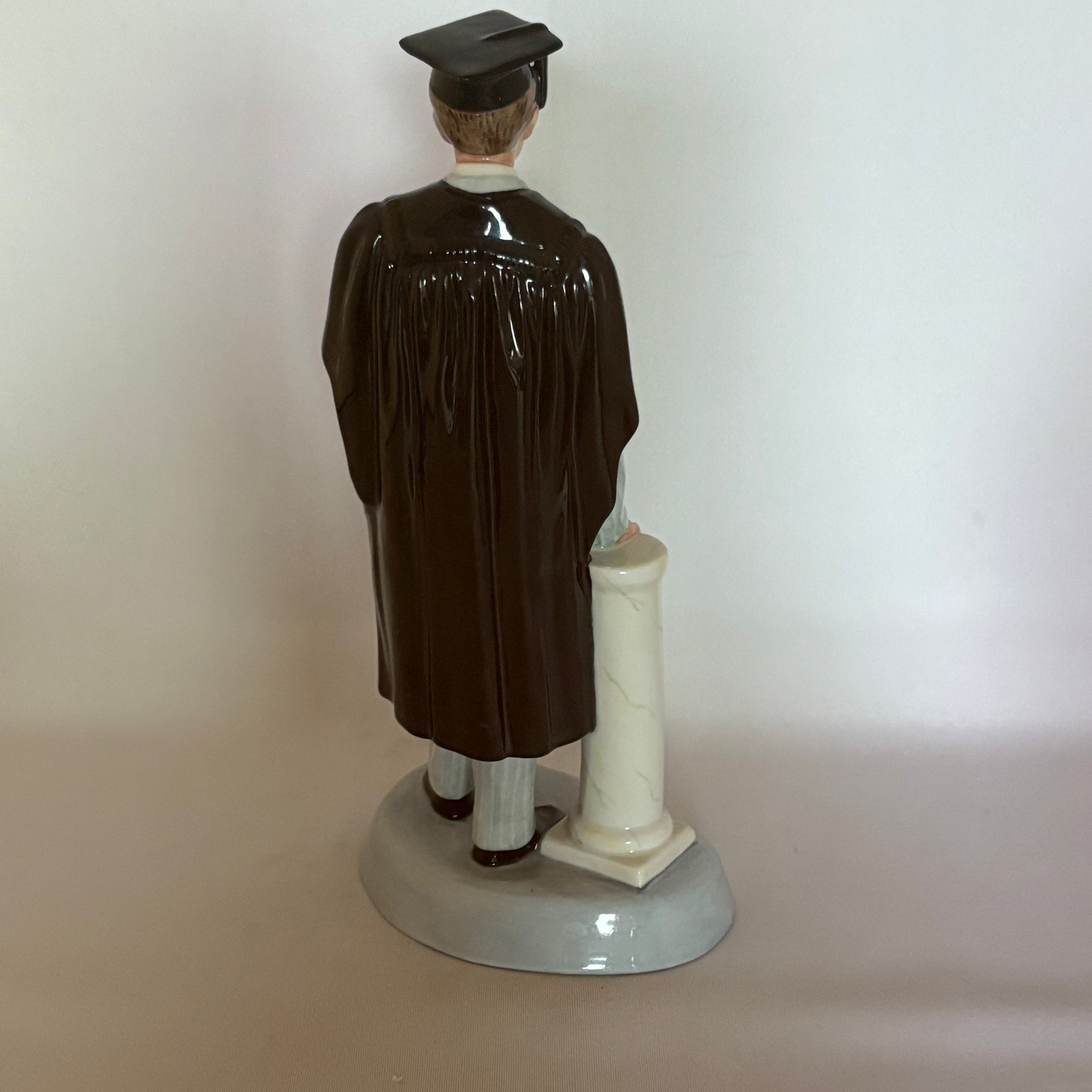 Royal Doulton Figurine Graduate, Male HN3017 - William Cross