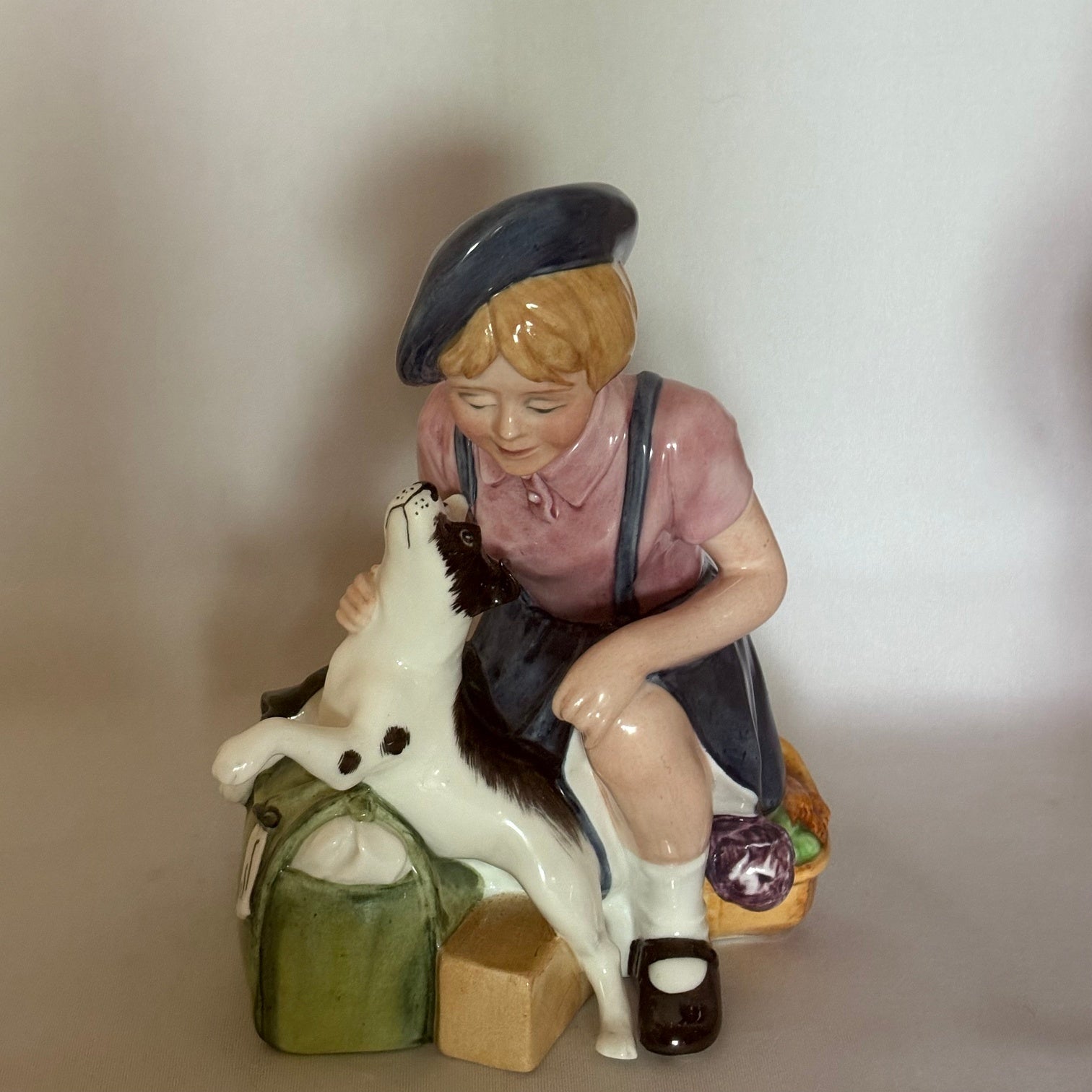 Royal Doulton Figurine Homecoming HN3925