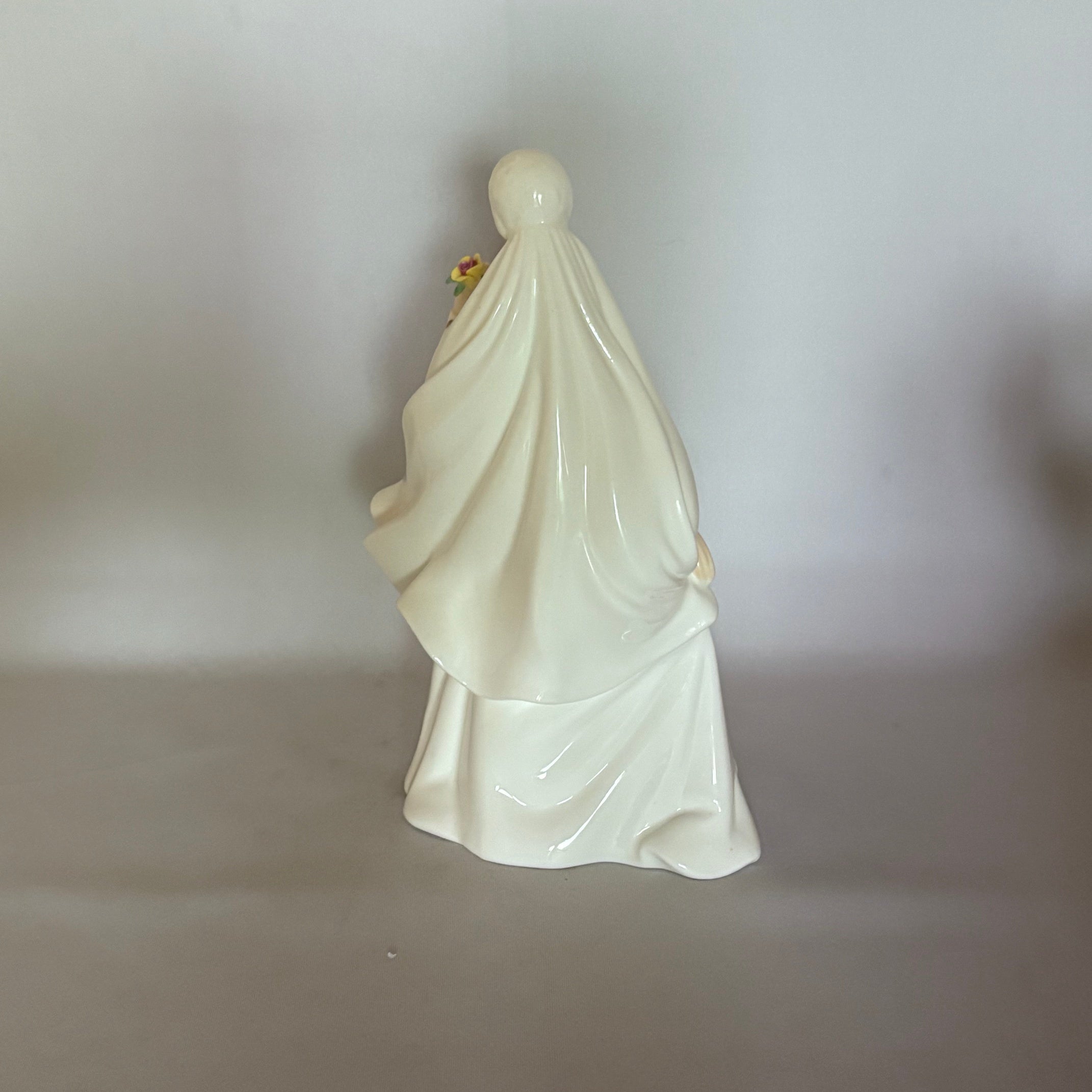 Royal Doulton Figurine Bride HN2873 - William Cross