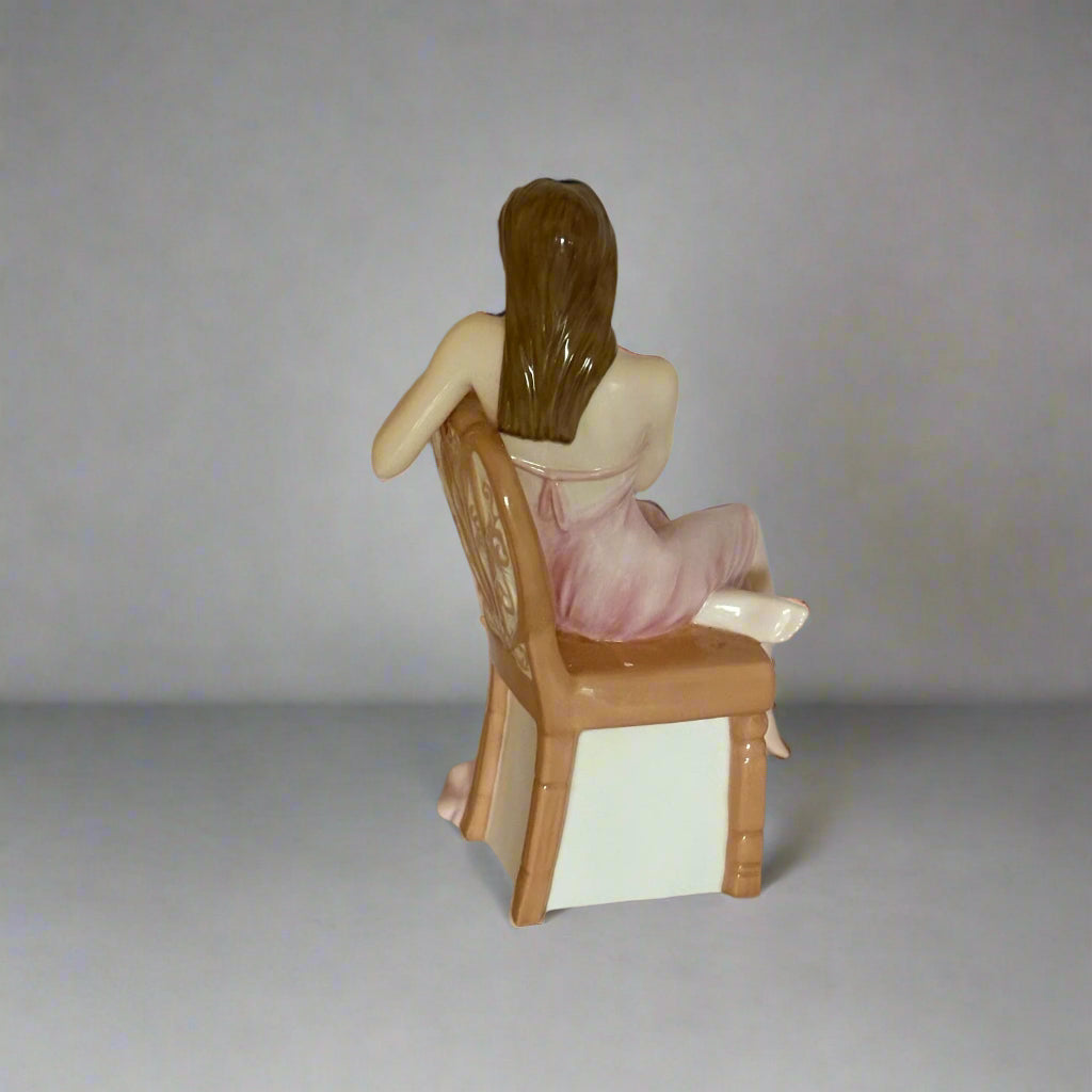 Royal Doulton Figurine Contemplation HN4761 - William Cross