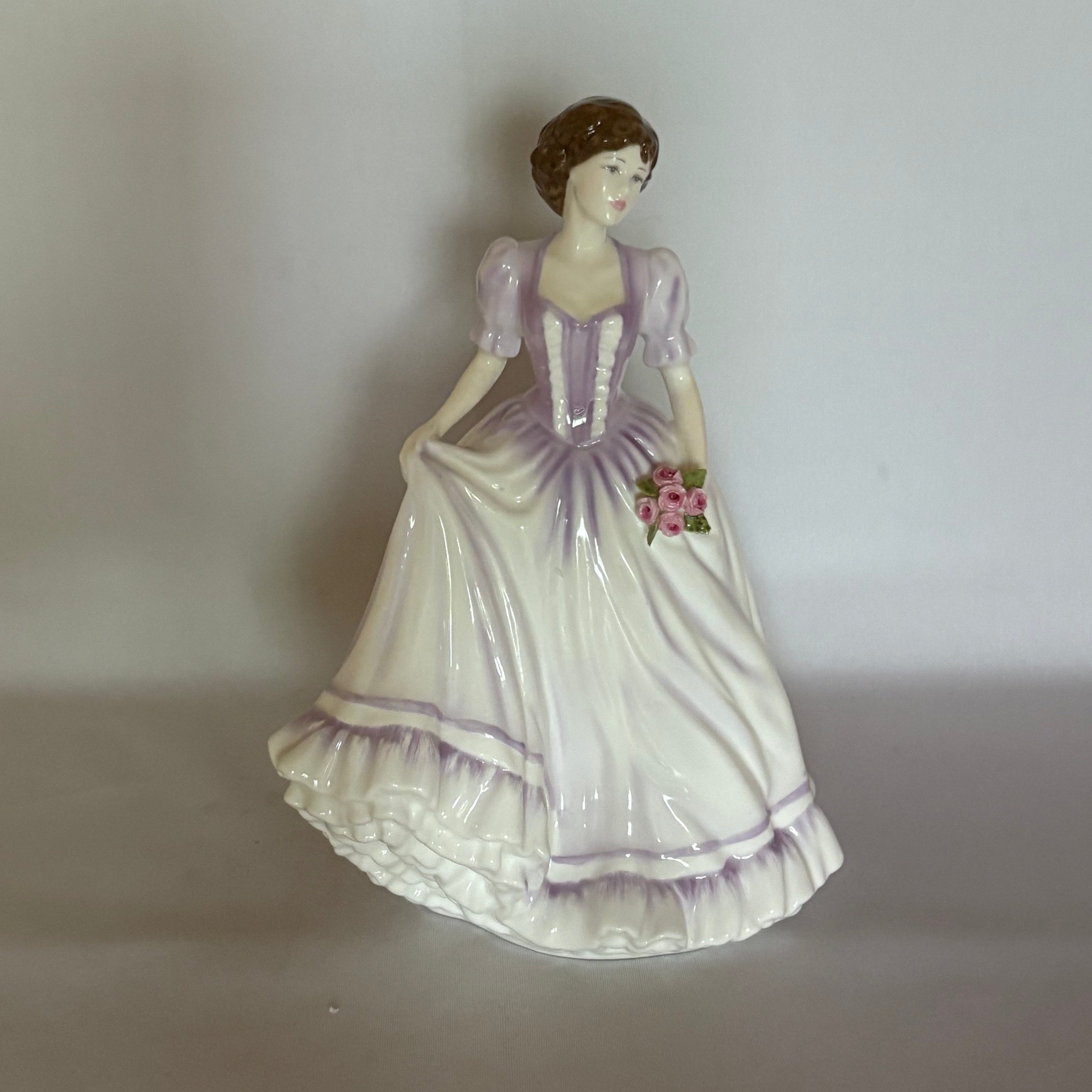 Royal Doulton Figurine Suzzane HN4098 - William Cross