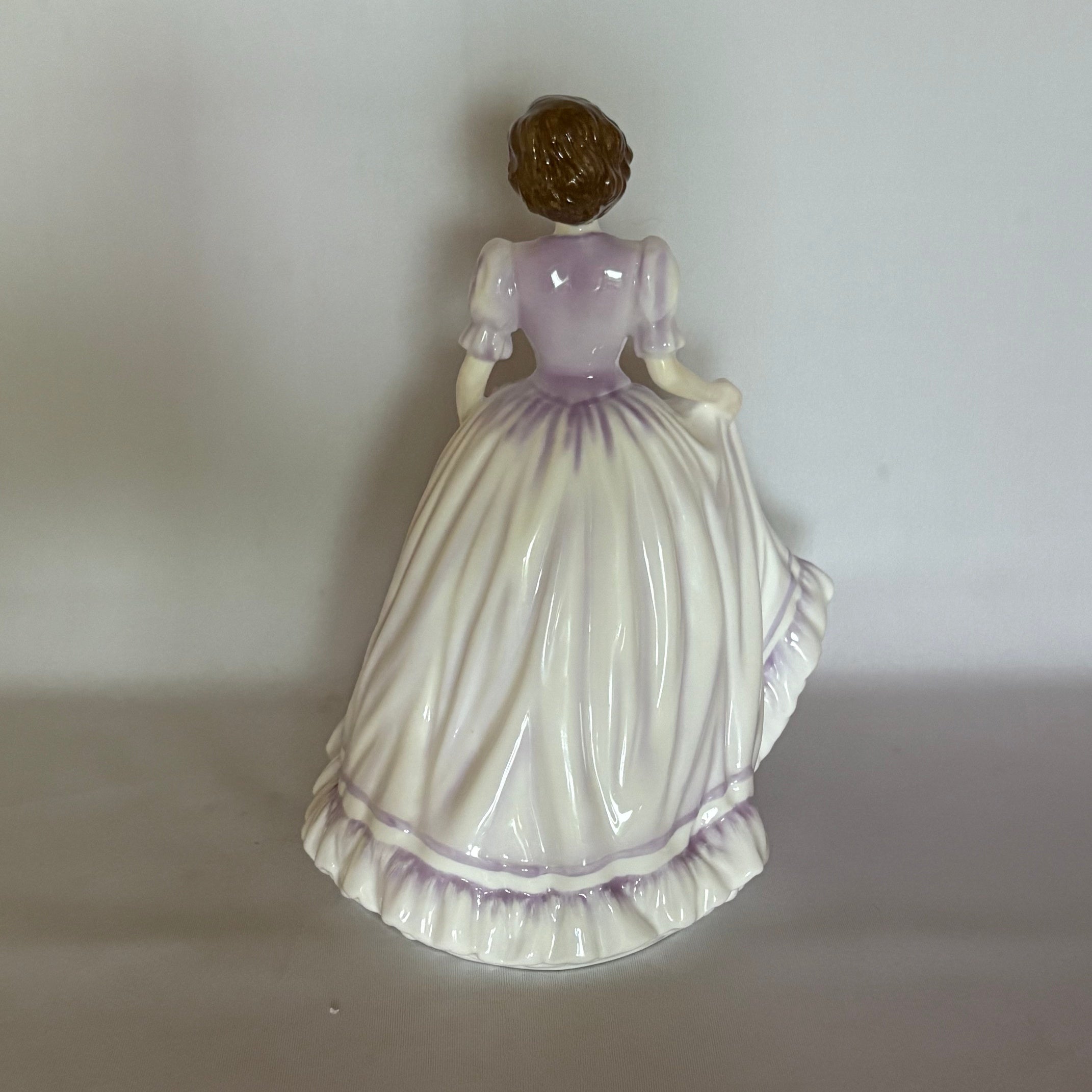 Royal Doulton Figurine Suzzane HN4098 - William Cross
