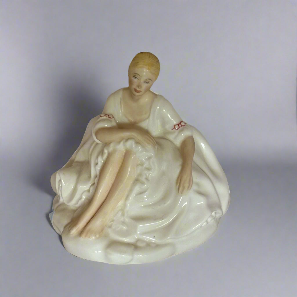 Royal Doulton Figurine Joanne HN2373 - William Cross