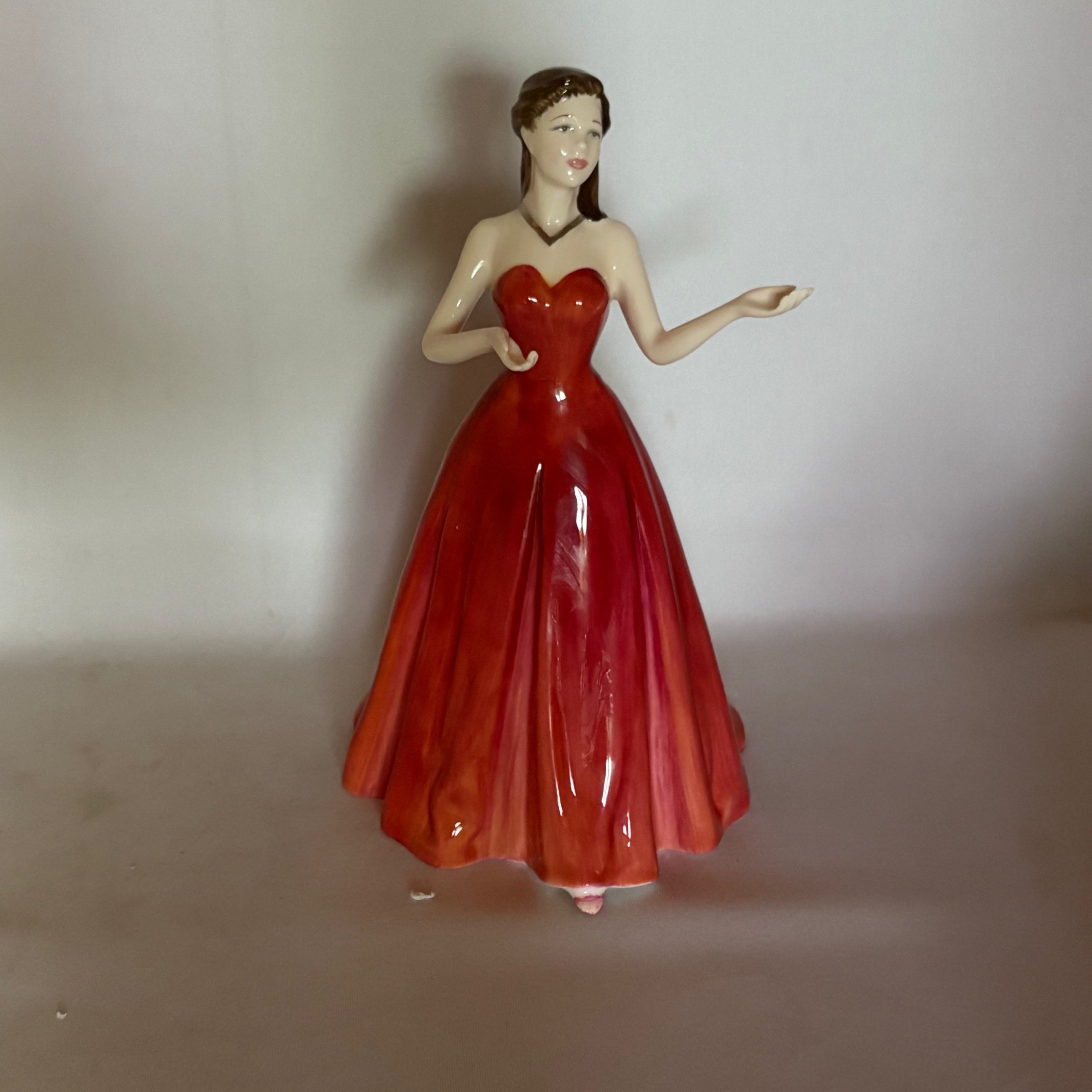 Royal Doulton Figurine My Love HN4392 - William Cross