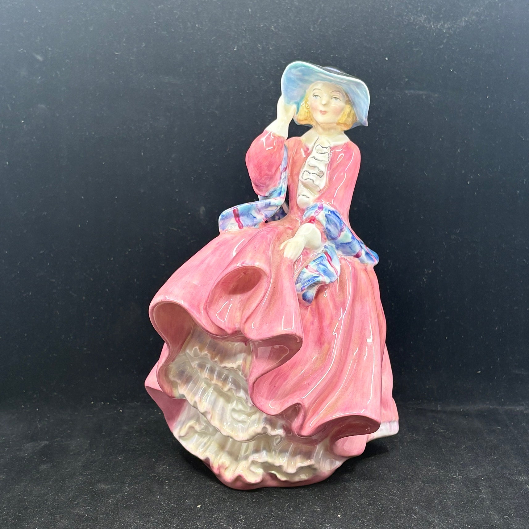 Royal Doulton Top of the Hill HN1849- 7.25" Figurine - William Cross