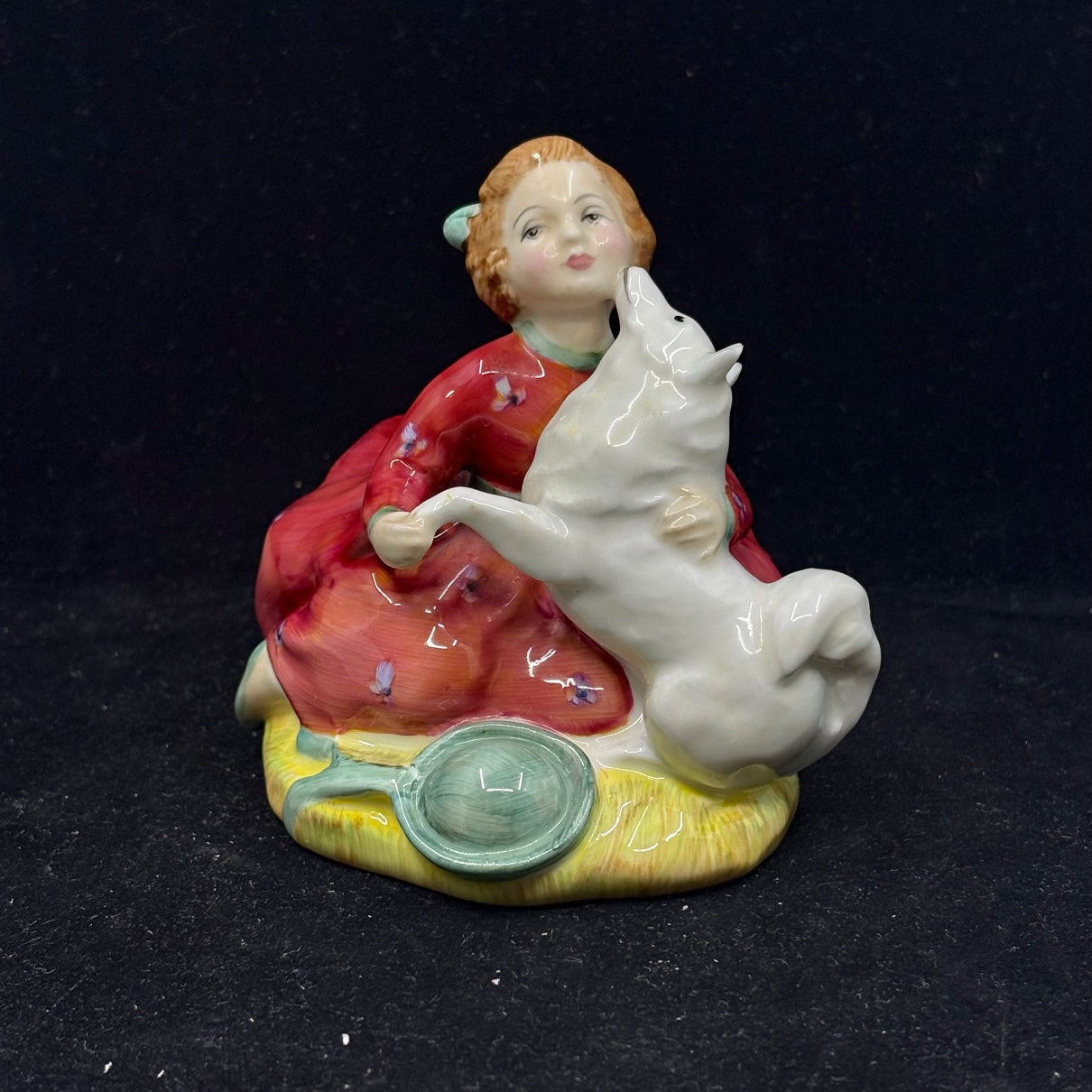 Royal Doulton Figurine Home Again
