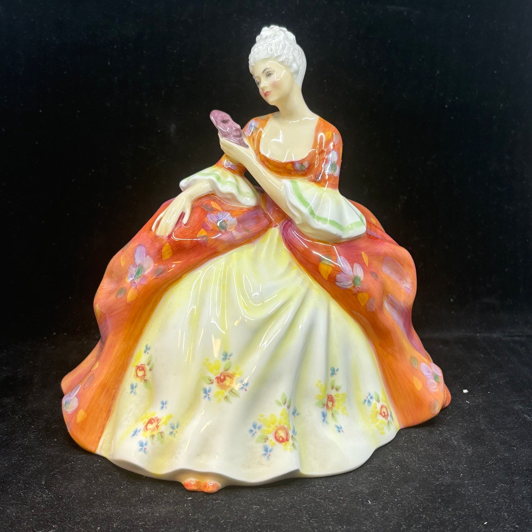 Royal Doulton Figurine Wistful HN2396 (1979-1990) - 6.5" Figurine