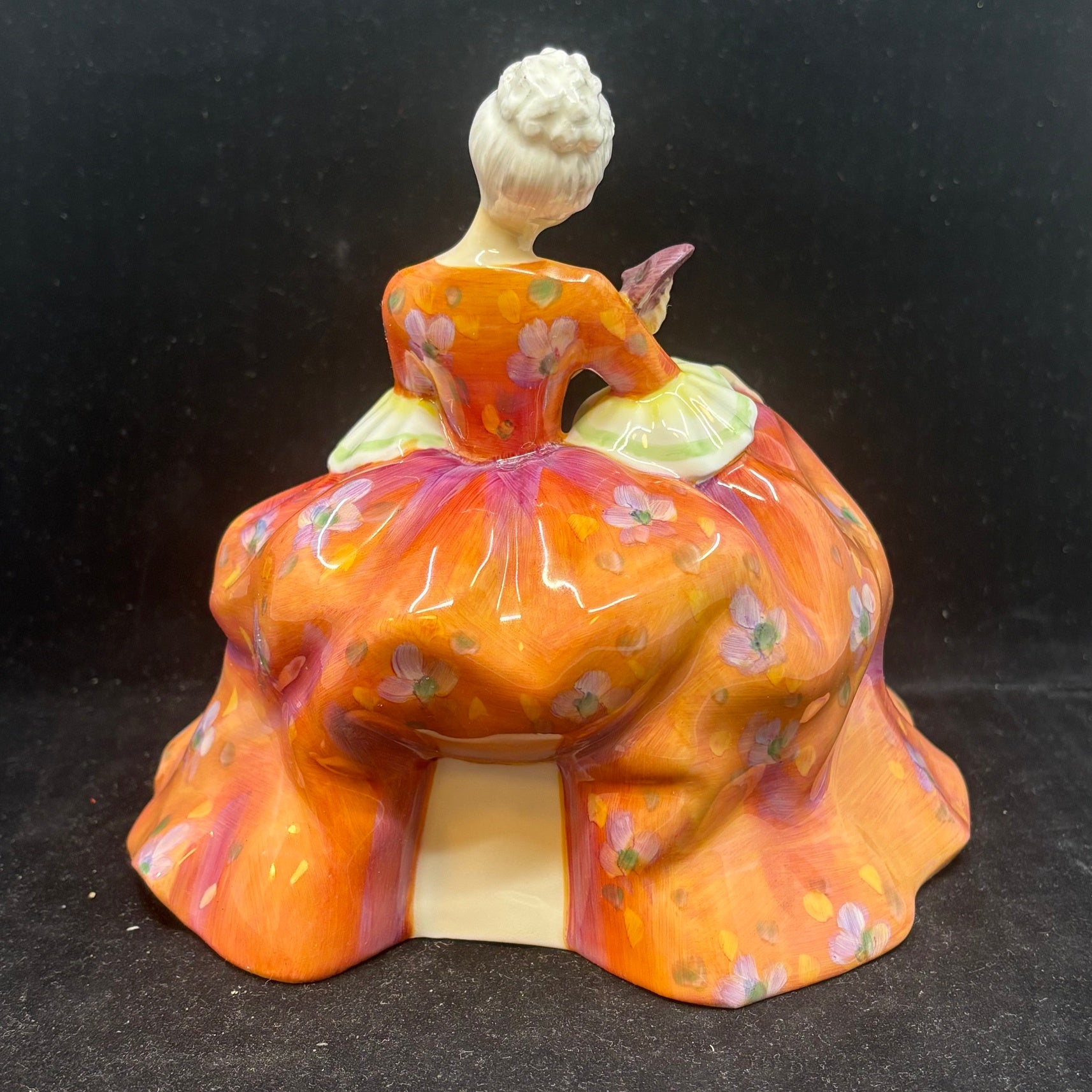 Royal Doulton Figurine Wistful HN2396 (1979-1990) - 6.5" Figurine