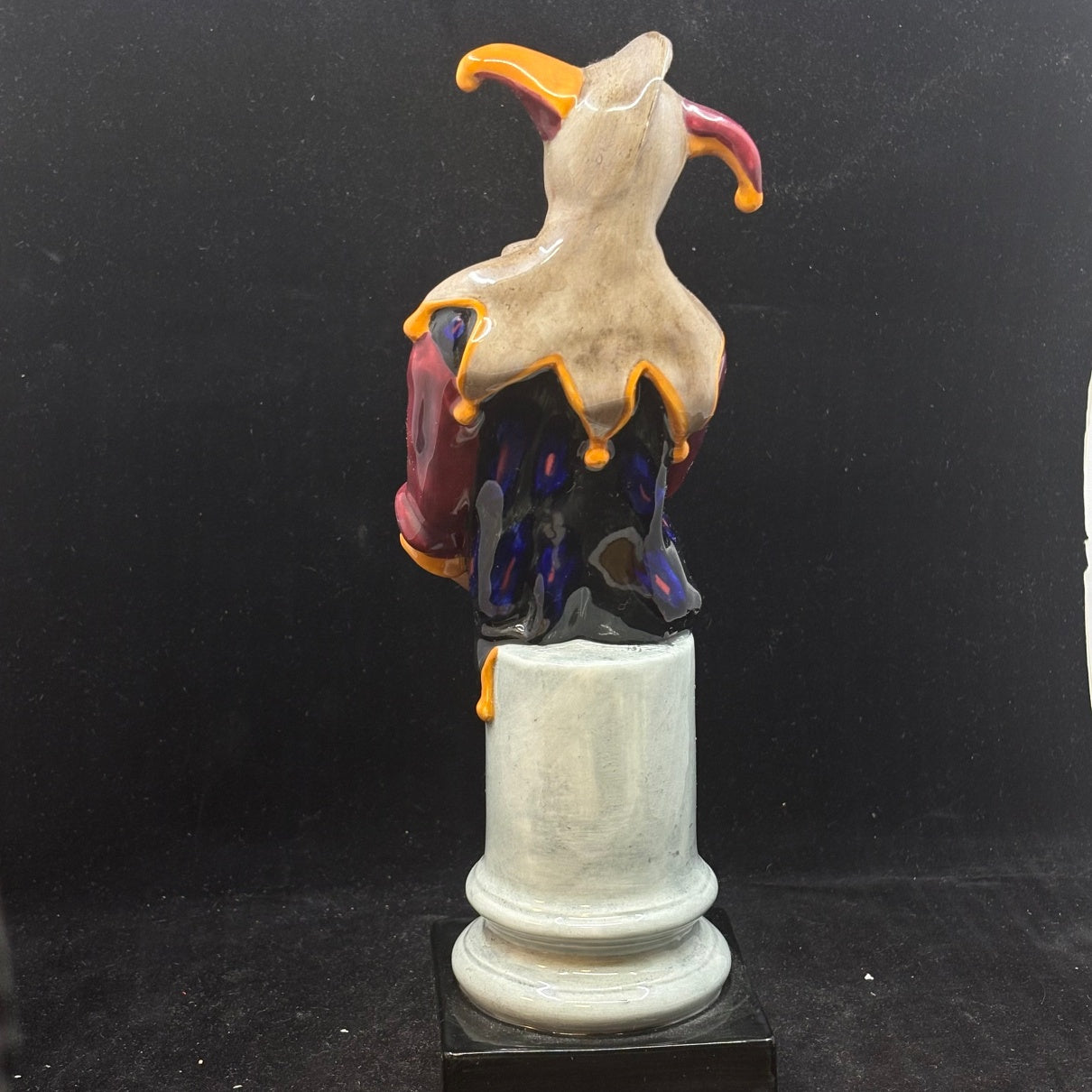 Royal Doulton Figurine The Jester HN2016 (1949-1997) - 10" Figurine