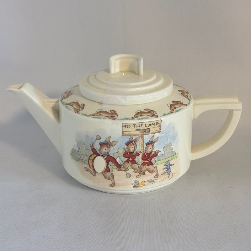 Soldiers Marching to Music Tea Pot Royal Doulton Bunnykins